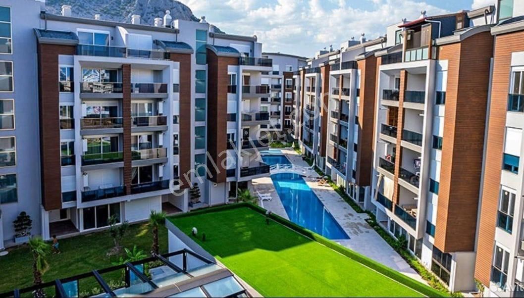 Antalya Konyaaltı Kapalı Yüzme Havuzlu Doğalgazlı Ebeveyn Banyolu Yeni - Görsel 24