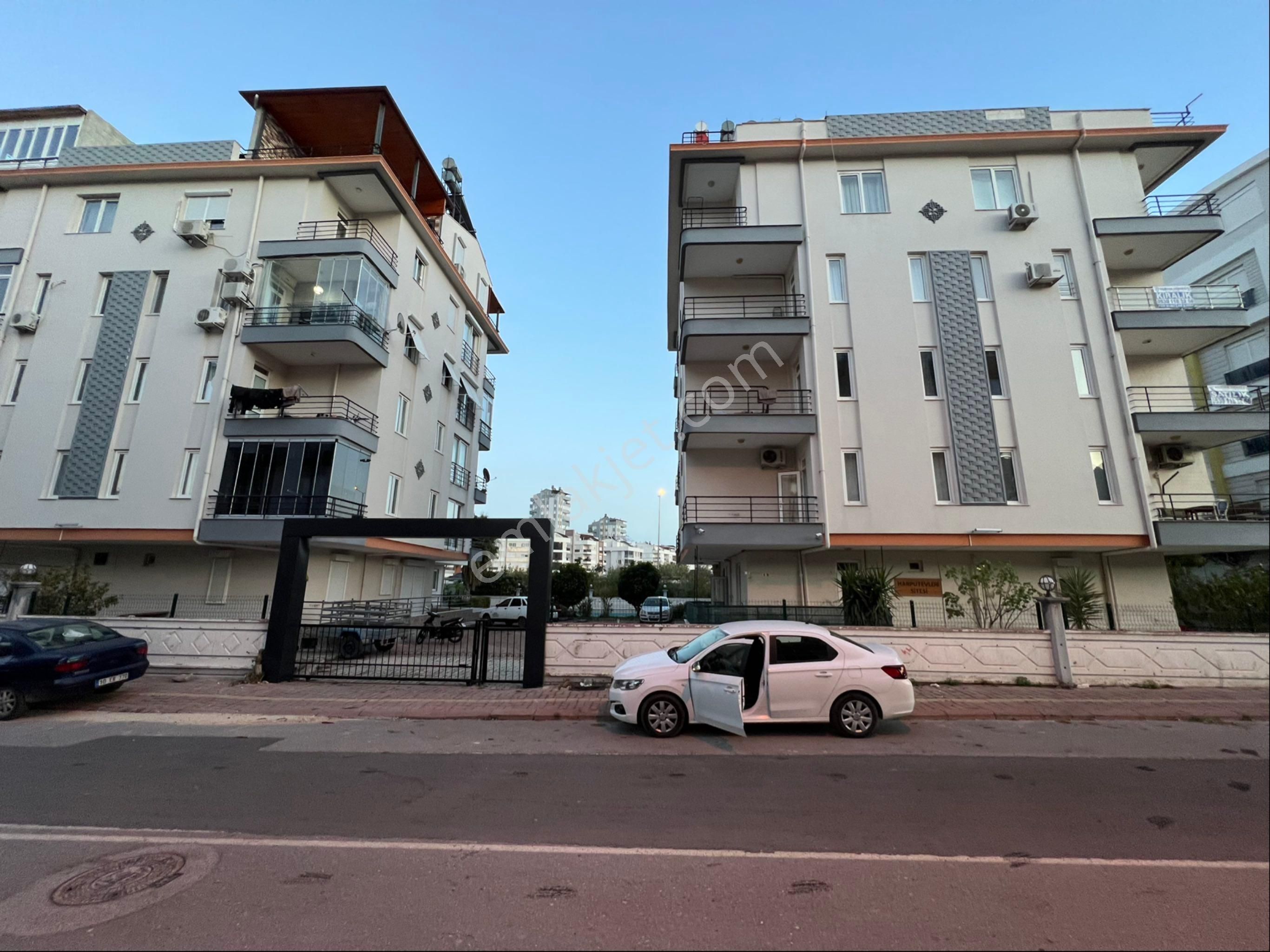 Merkezi Konumda Masrafsız Katta 2+1 Satılık Fırsat Daire