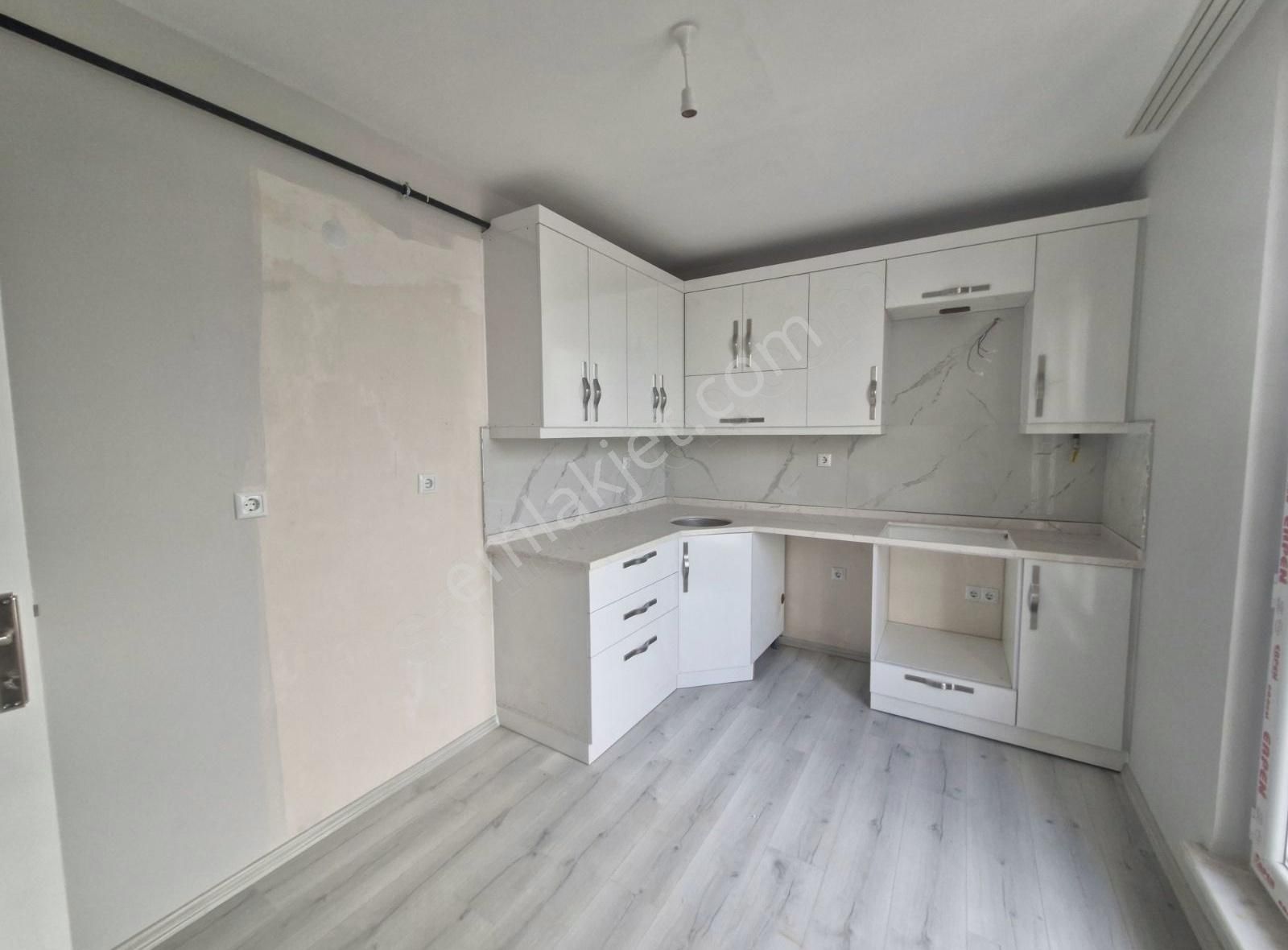 Yıldırım Samanlıda Cadde Üzeri Kiralık 1+1 Daire - Görsel 13