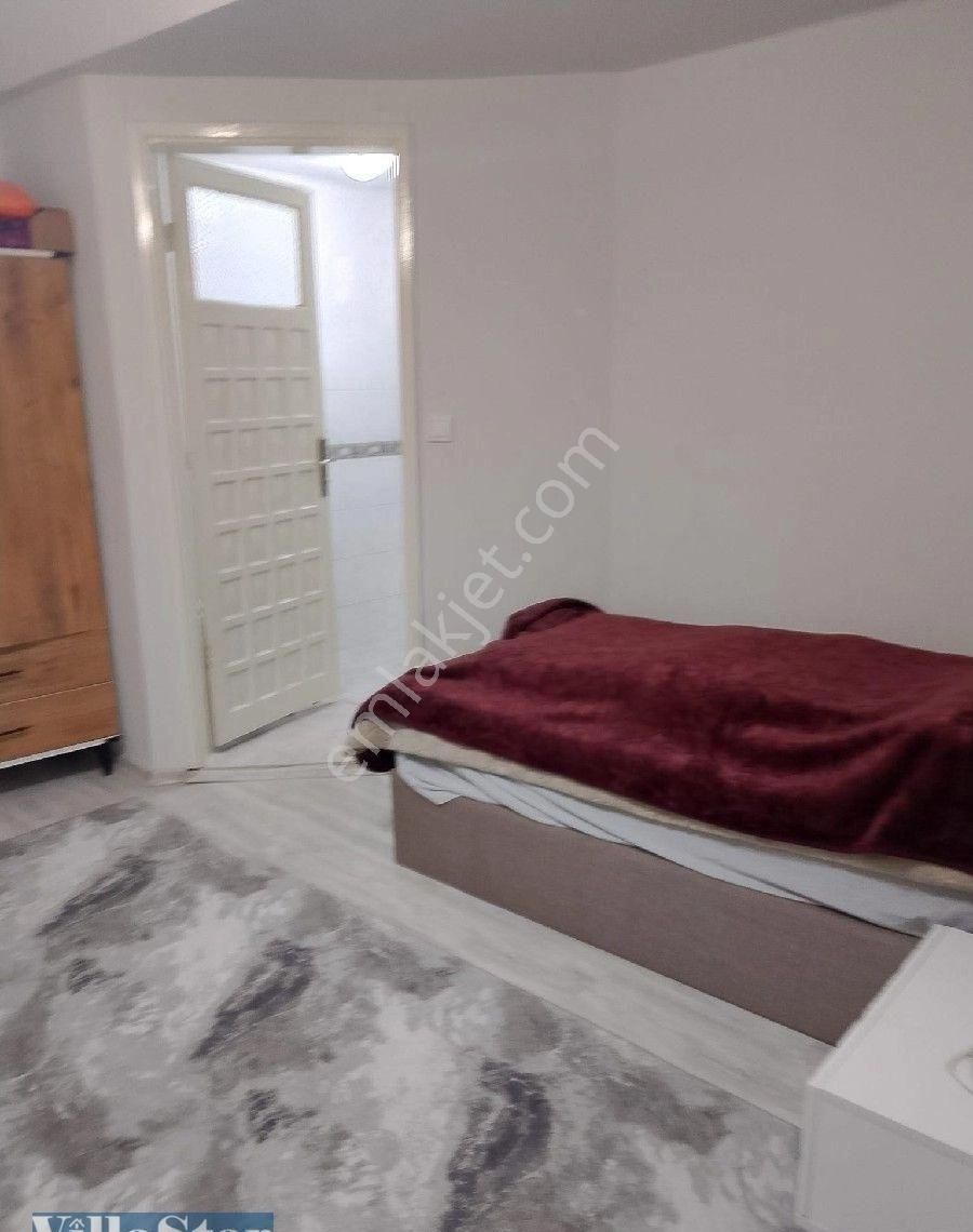 Ege Mahallesinde, Doğalgaz Kombili, 140 M2 3+1 Firsat Daire.. - Görsel 6