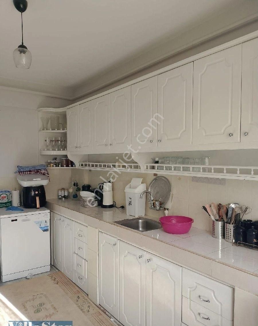 Ege Mahallesinde, Doğalgaz Kombili, 140 M2 3+1 Firsat Daire.. - Görsel 26
