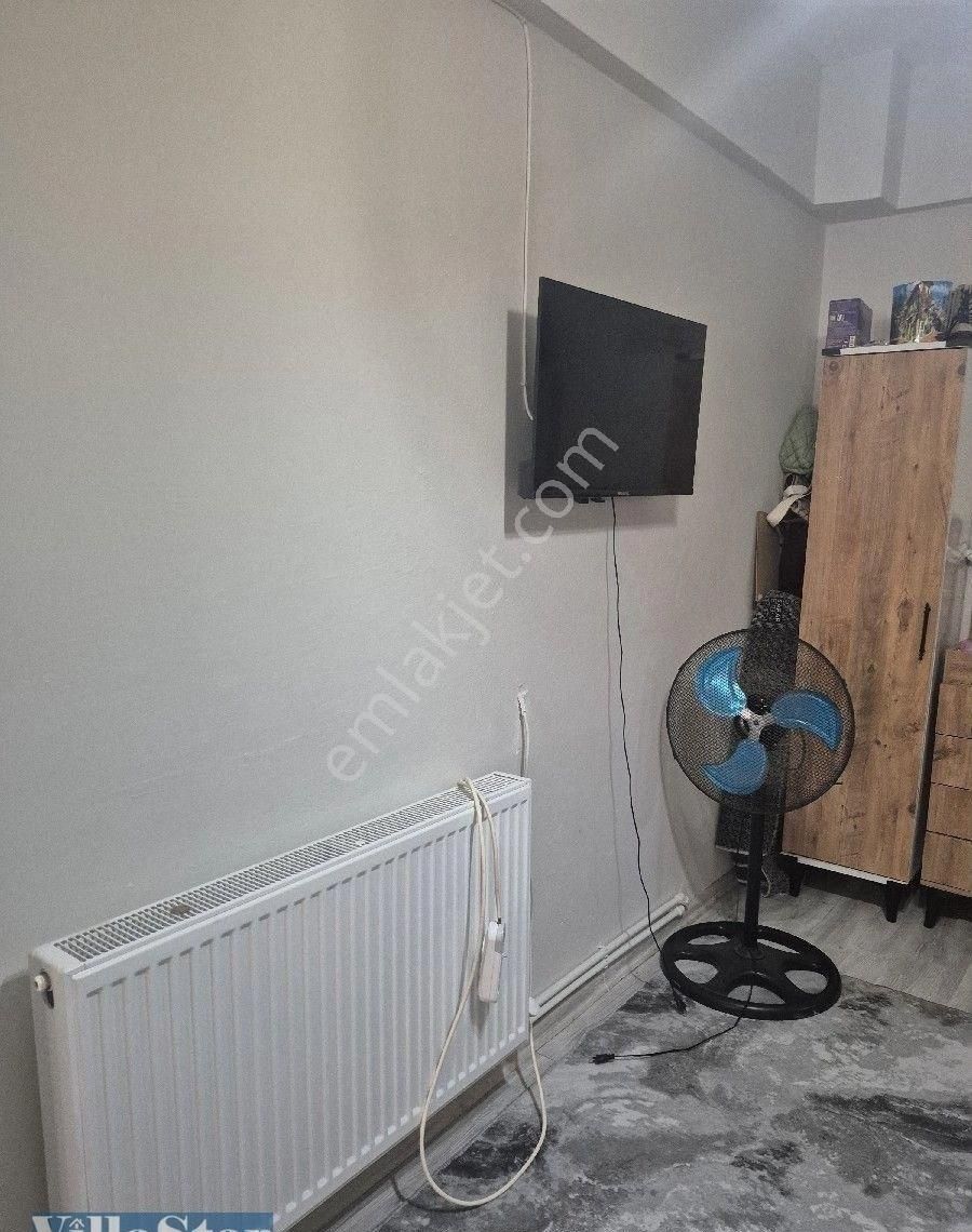 Ege Mahallesinde, Doğalgaz Kombili, 140 M2 3+1 Firsat Daire.. - Görsel 9