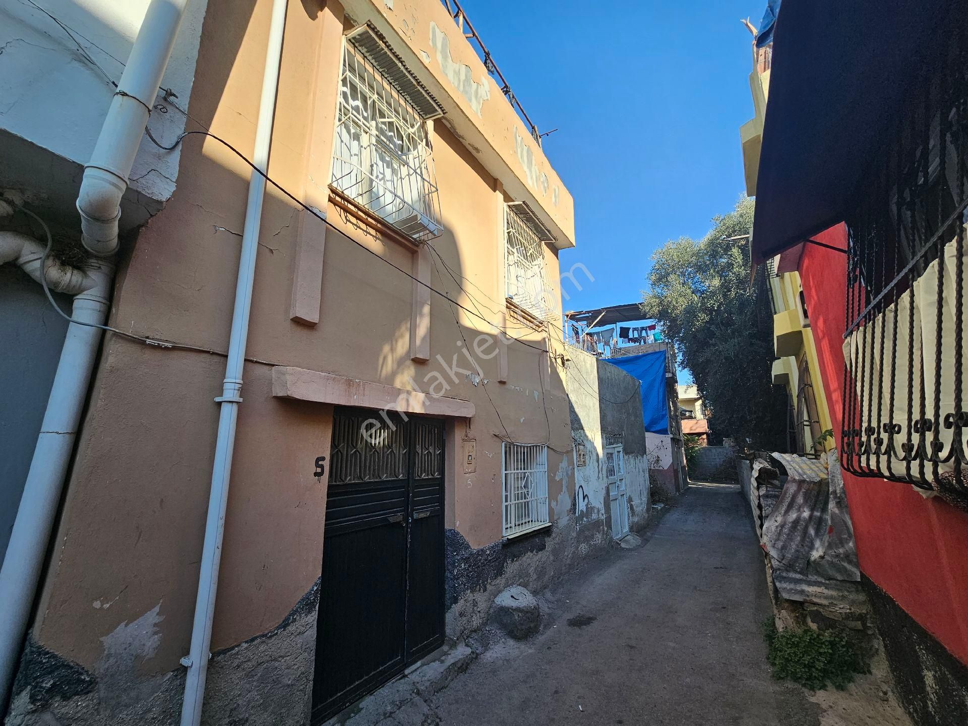 Seyhan Da Mirzaçelebi Mh105mt 2 Katlı Müstakil Evçarşıya Okulaher Yere Yürüme Mesafesinde - Görsel 16