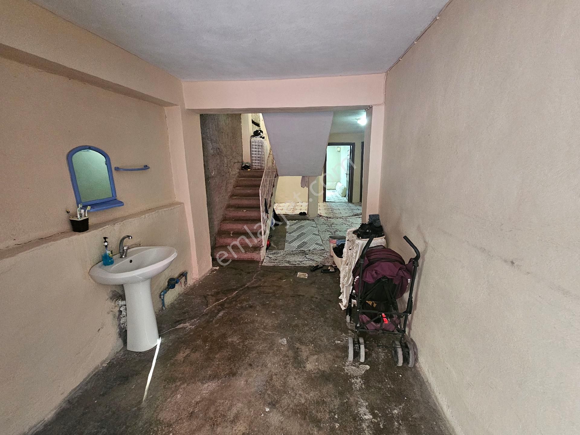 Seyhan Da Mirzaçelebi Mh105mt 2 Katlı Müstakil Evçarşıya Okulaher Yere Yürüme Mesafesinde - Görsel 9