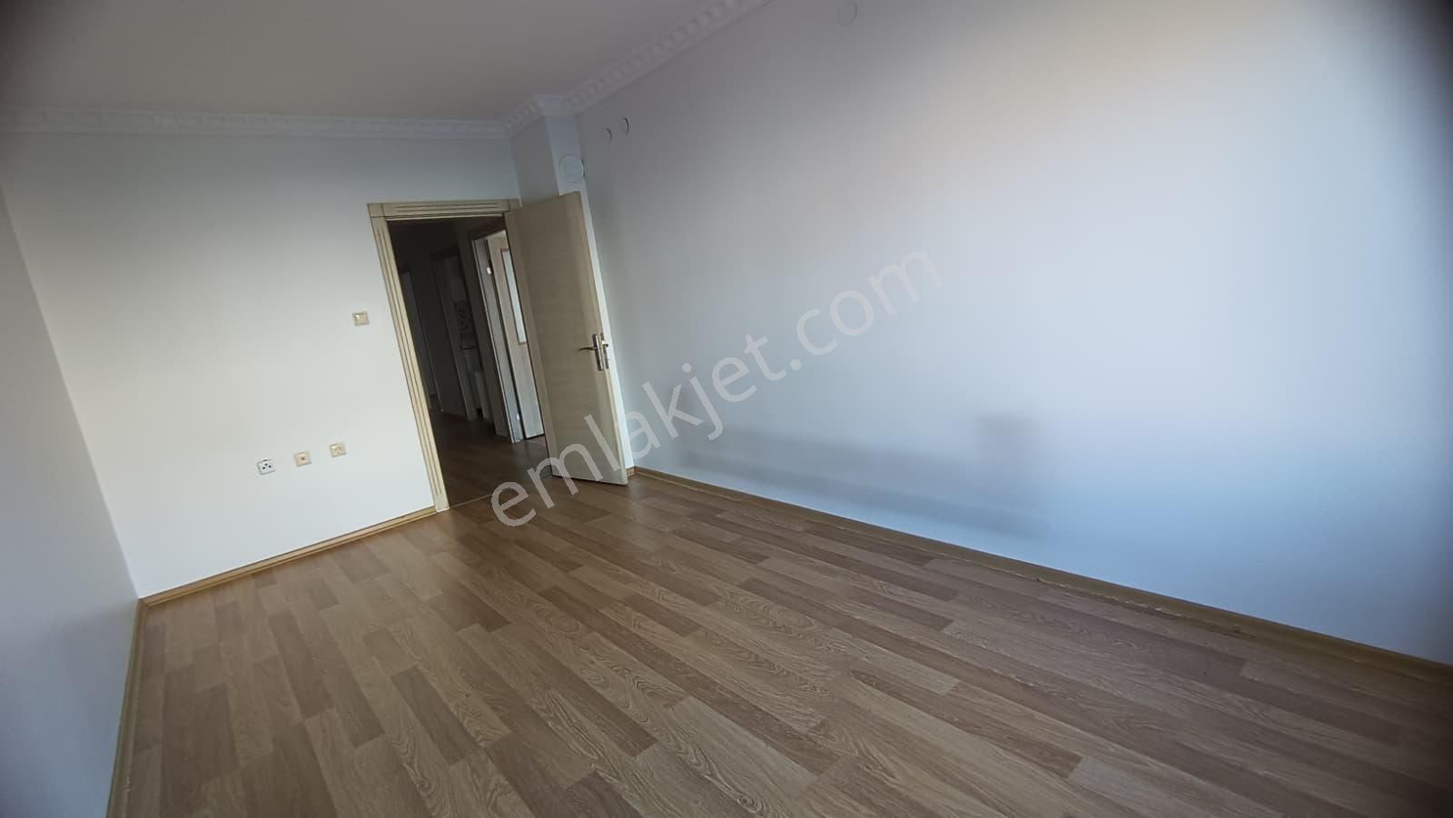 Yayla Sağlık Ocağı Yakını Asansörlü Ara Kat Kiralık 3+1 Daire - Görsel 27