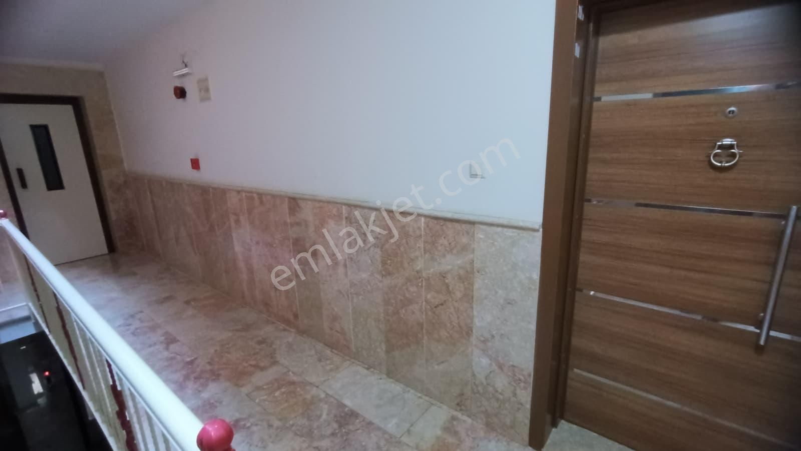 Yayla Sağlık Ocağı Yakını Asansörlü Ara Kat Kiralık 3+1 Daire - Görsel 3