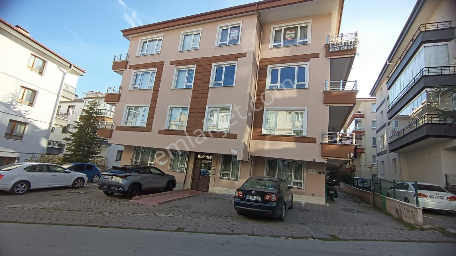 Yayla Sağlık Ocağı Yakını Asansörlü Ara Kat Kiralık 3+1 Daire