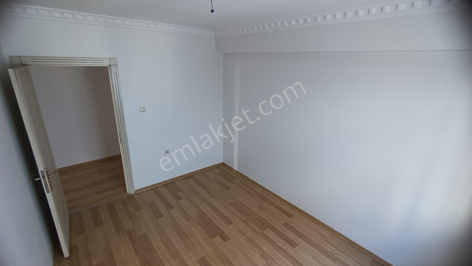 Yayla Sağlık Ocağı Yakını Asansörlü Ara Kat Kiralık 3+1 Daire - Görsel 14