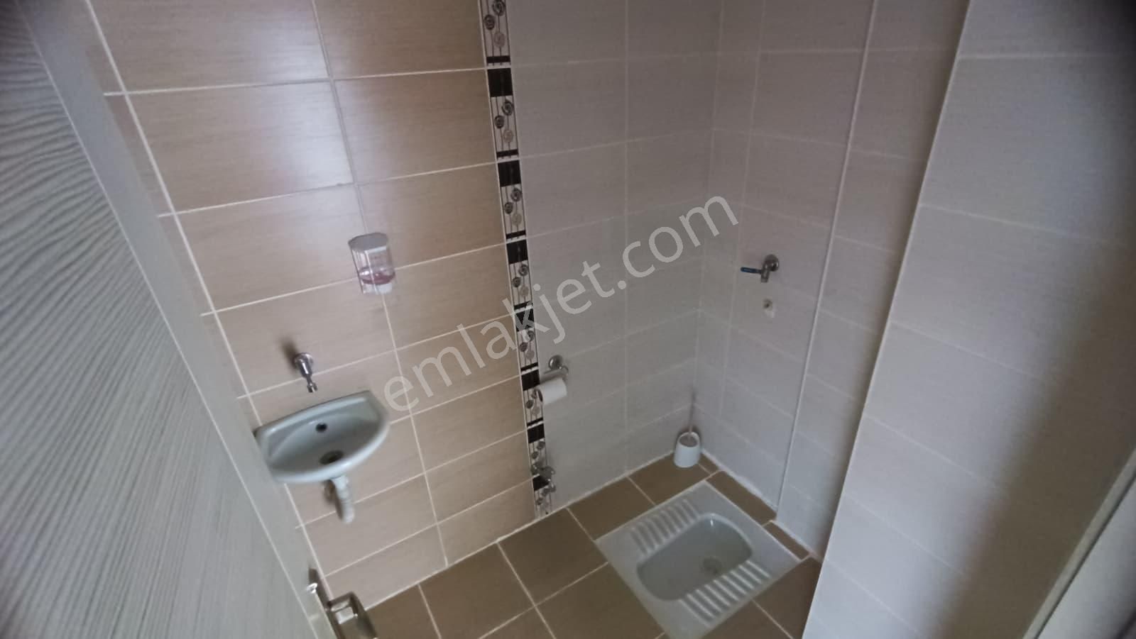 Yayla Sağlık Ocağı Yakını Asansörlü Ara Kat Kiralık 3+1 Daire - Görsel 25