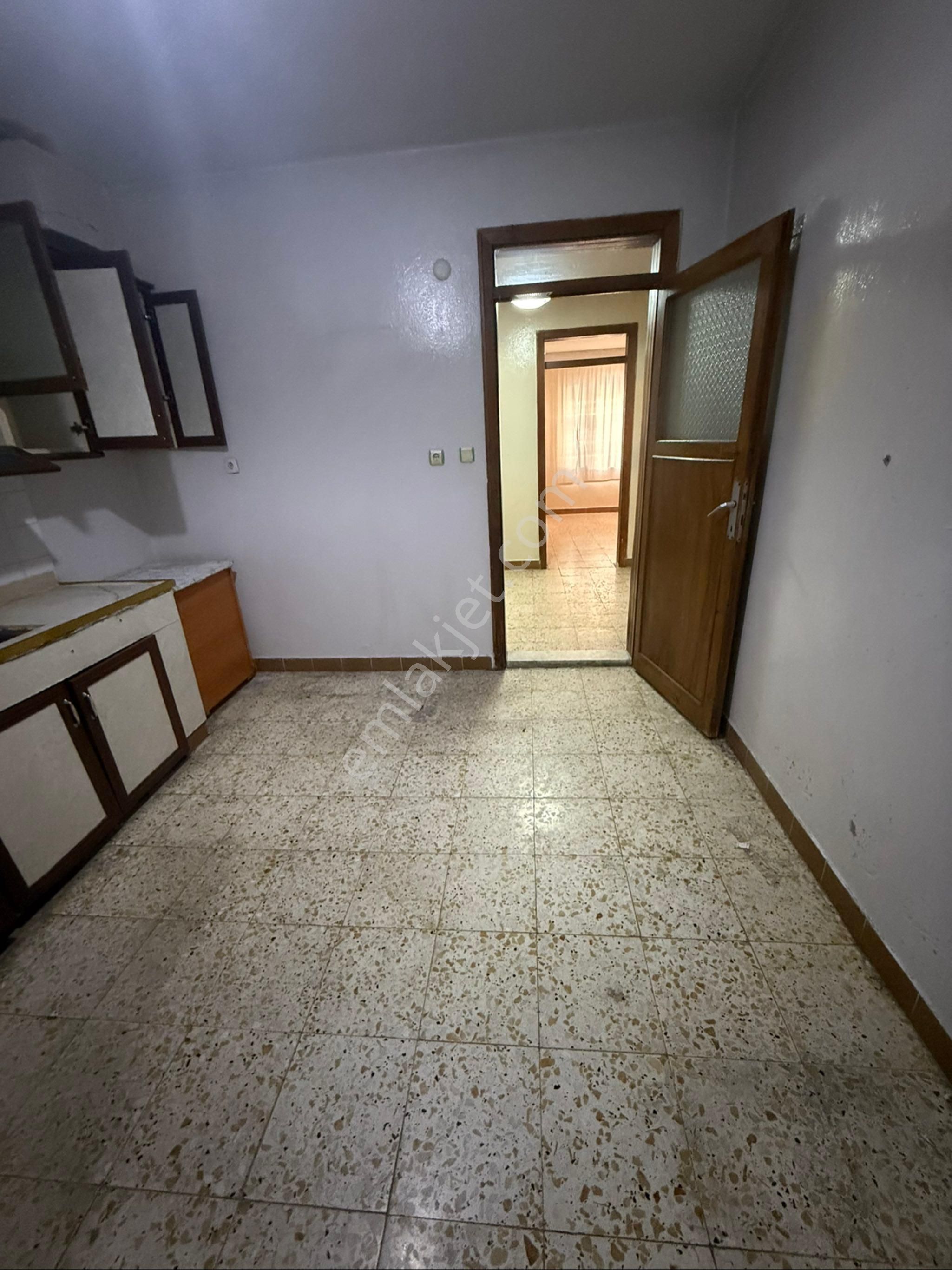 Mimarsinanda Ana Cadde Üzerinde Satılık Daire - Görsel 2