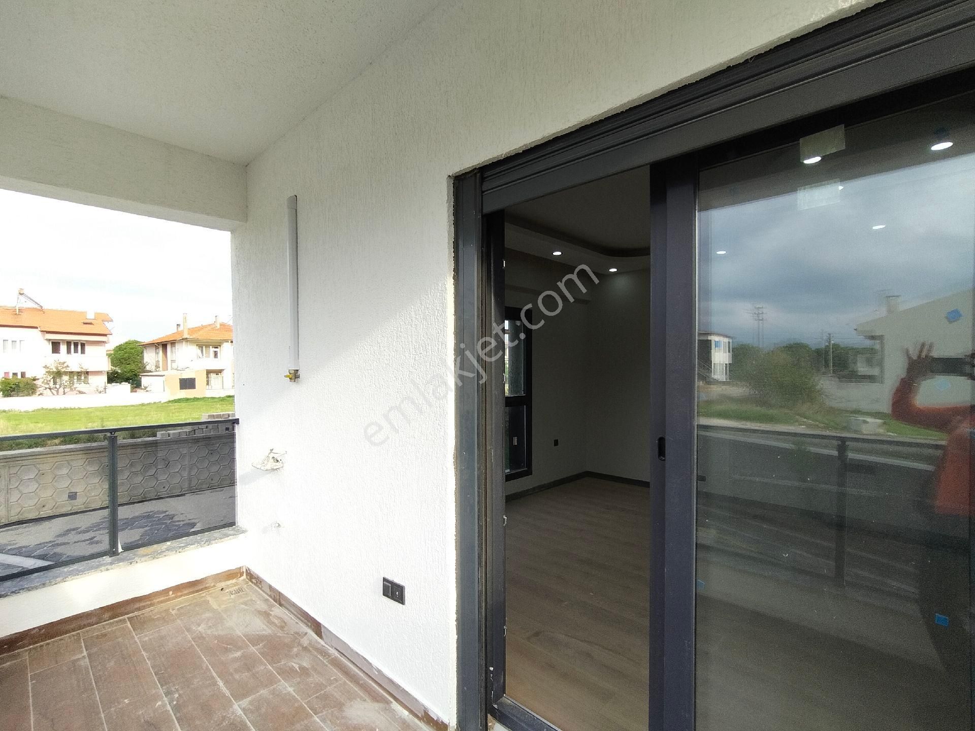 Balıkesir Burhaniye Hürriyet Mahallesi Nde 2+1 Açık Mutfak Dairemiz Satılıktır - Görsel 12