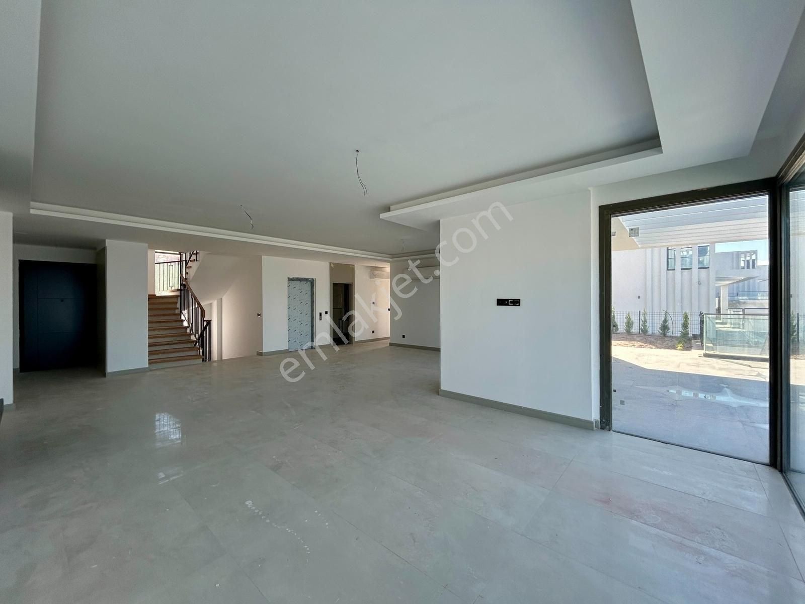 Kuşadası'nda Eşsiz Manzara,özel Havuz,tam Müstakil Lüks Villa - Görsel 14