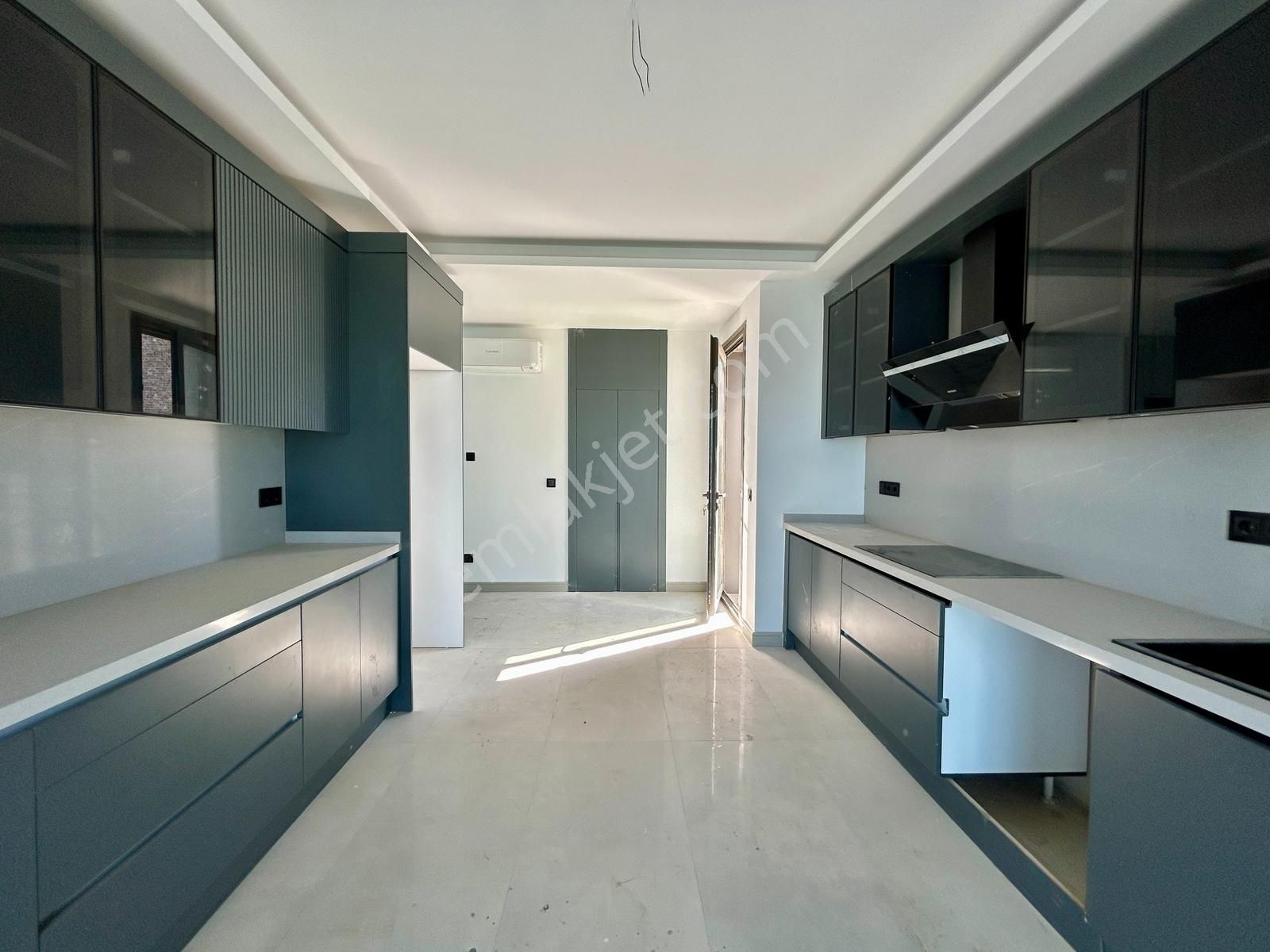 Kuşadası'nda Eşsiz Manzara,özel Havuz,tam Müstakil Lüks Villa - Görsel 8