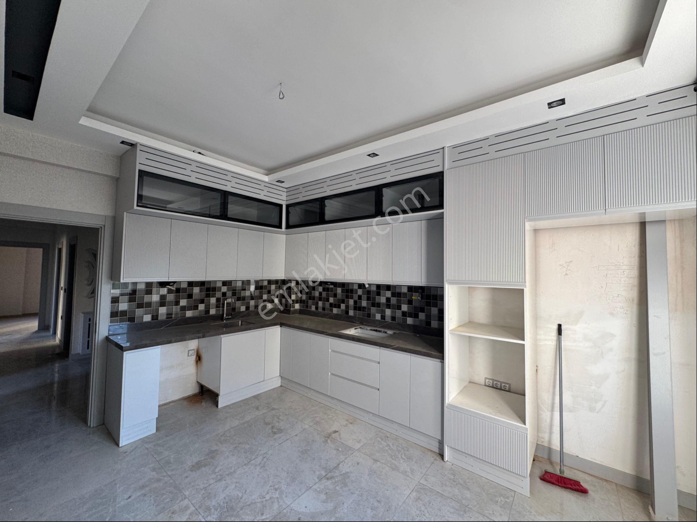 Narlıkuyu’da 4+1 Lüks Daire 1. Ve 3. Kat