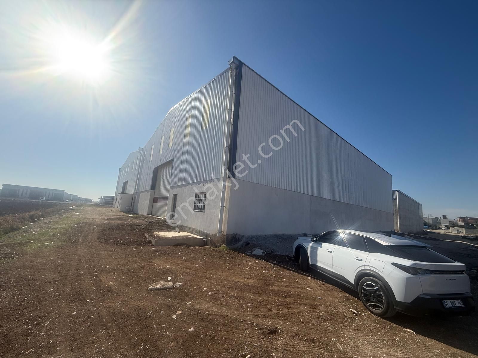 Zorlu Gayrimenkul'den Levent Mah'de 1000m2 Depo İşyeri Kiralık - Görsel 13