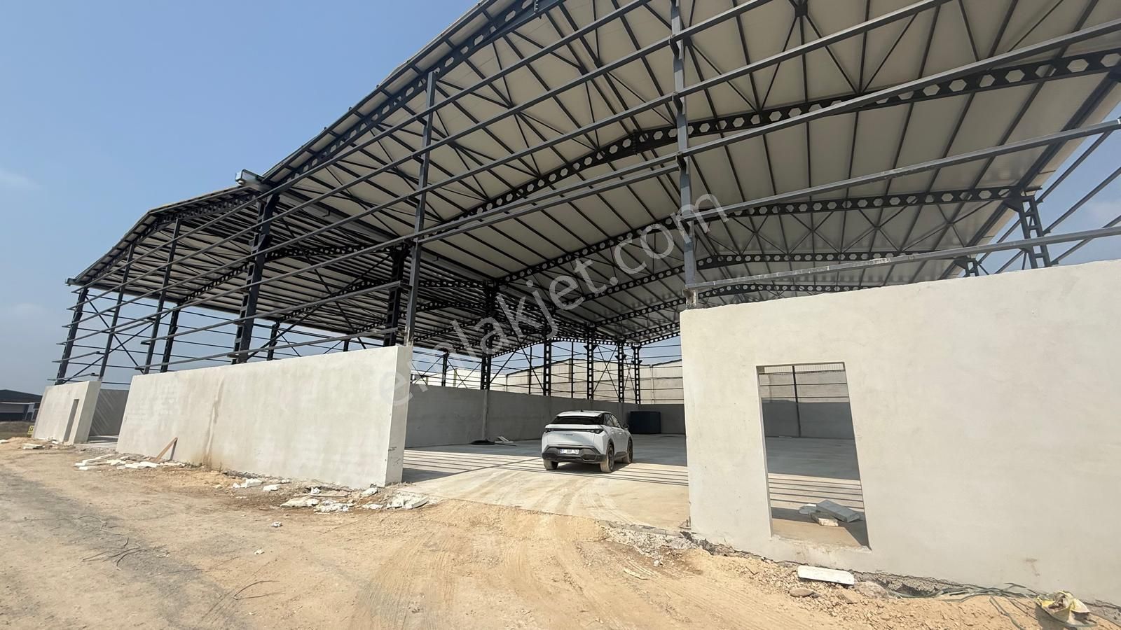 Zorlu Gayrimenkul'den Levent Mah'de 1000m2 Depo İşyeri Kiralık - Görsel 6