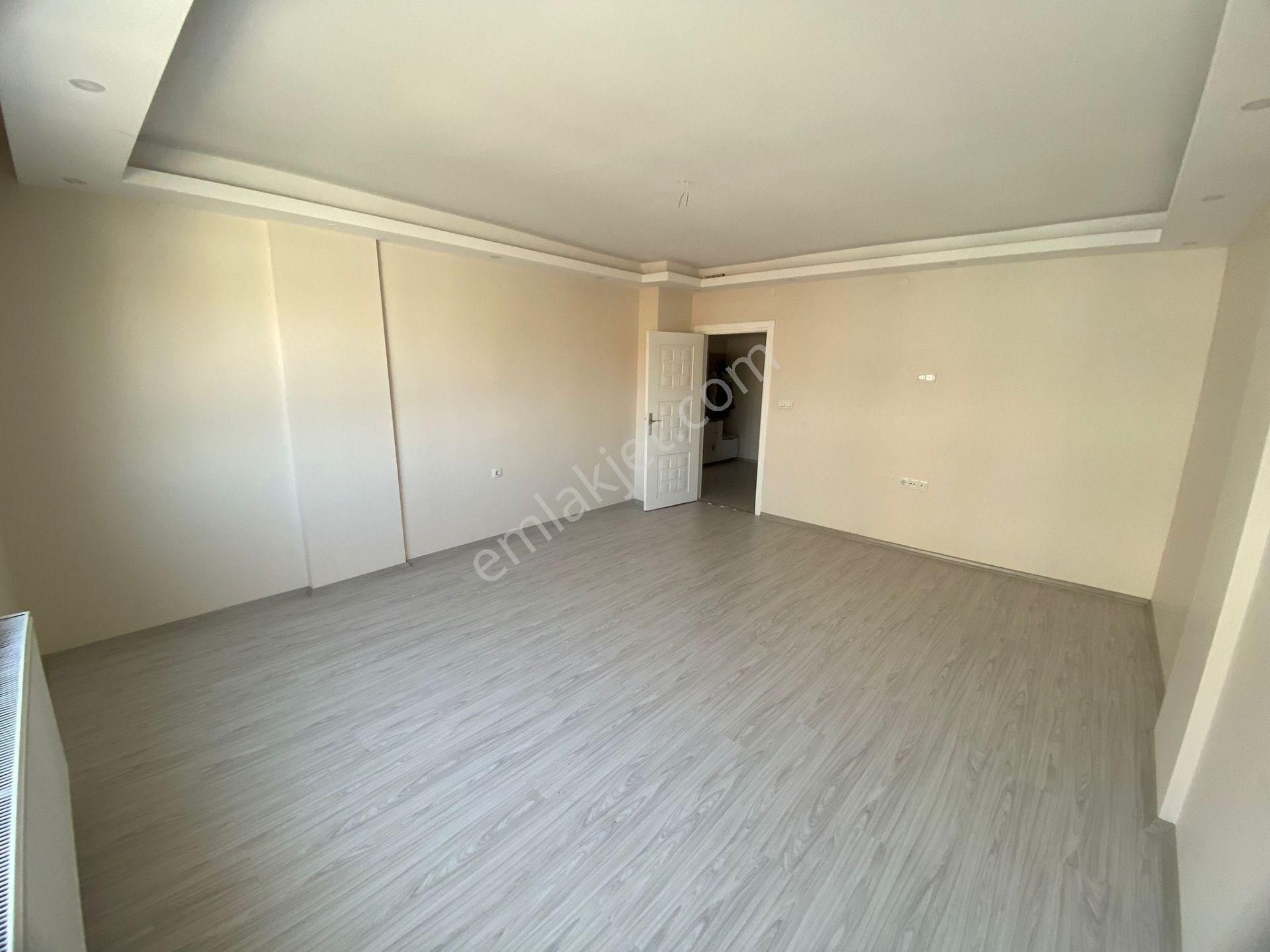 Tandoğan Mh'de Park Cepheli 3+1 Salon Bağımsız Ara Katta Full+full Yapılı Daire - Görsel 4