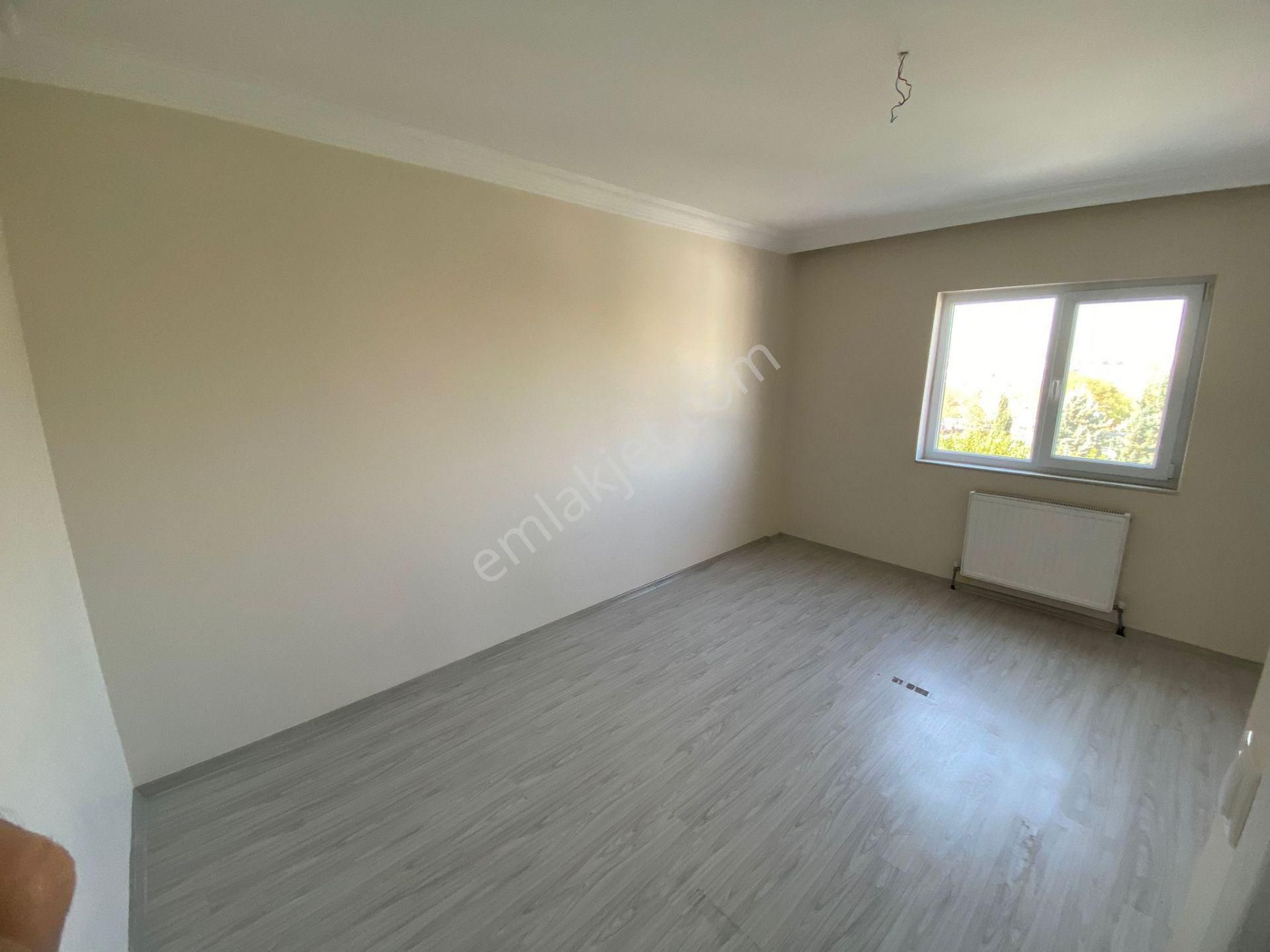 Tandoğan Mh'de Park Cepheli 3+1 Salon Bağımsız Ara Katta Full+full Yapılı Daire - Görsel 7