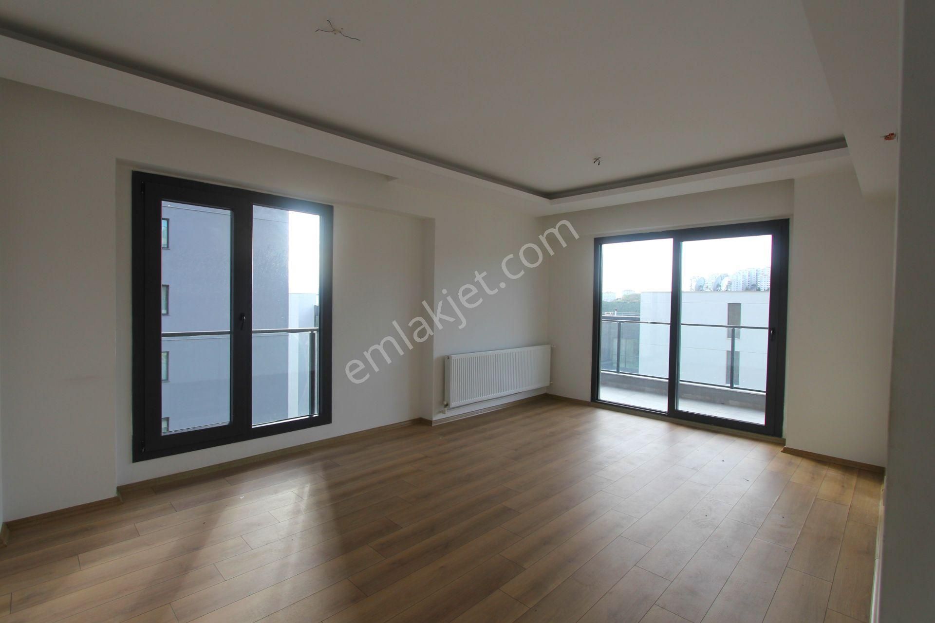 Dasif Vista Sitesinde Çift Cepheli 3+1 Satılık Daire