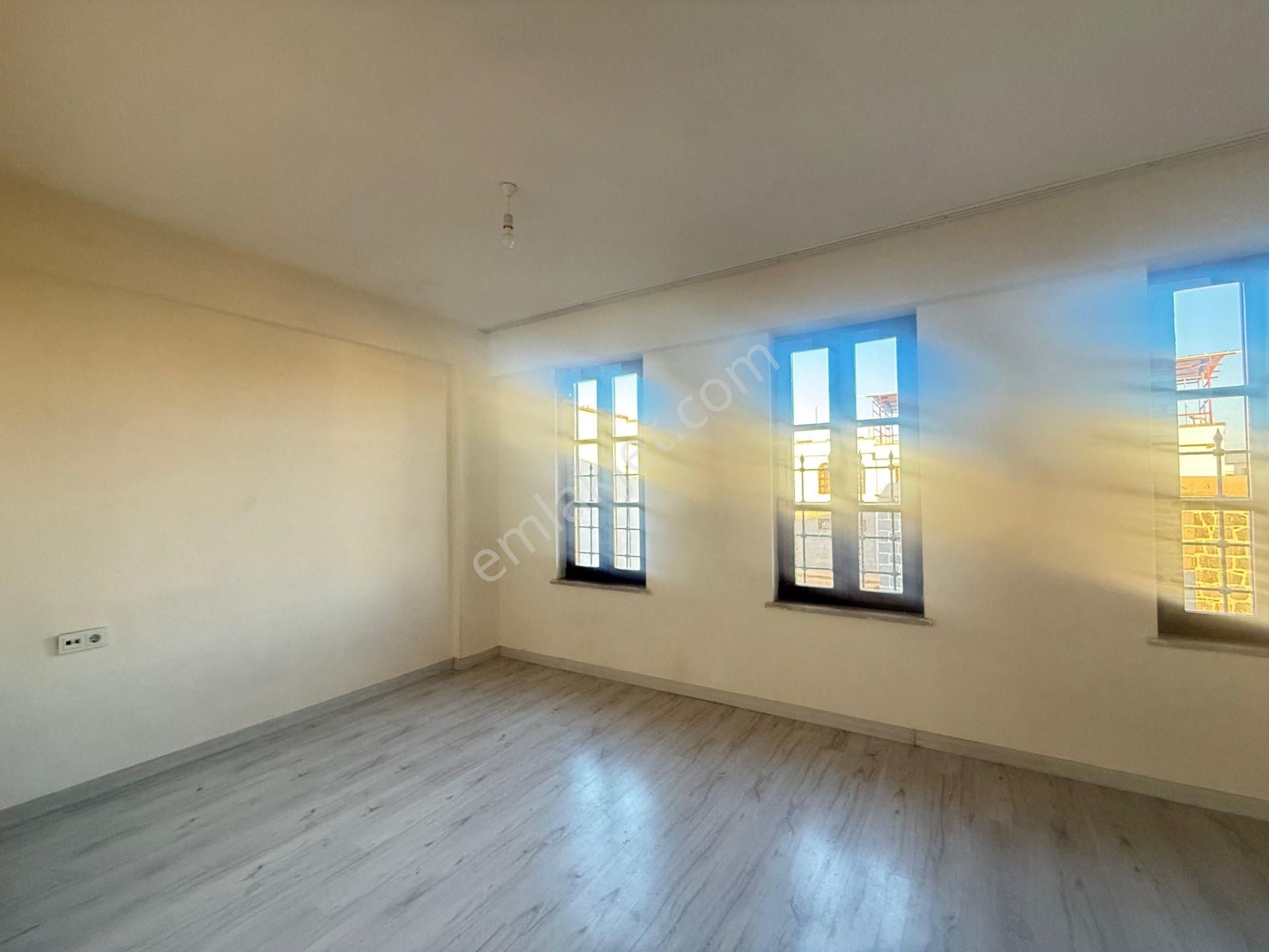 Diyarbakırın Turistik Bölgesinde Köşk Havasında 3+1 2 Katlı Villamız Sizlerle - Görsel 25