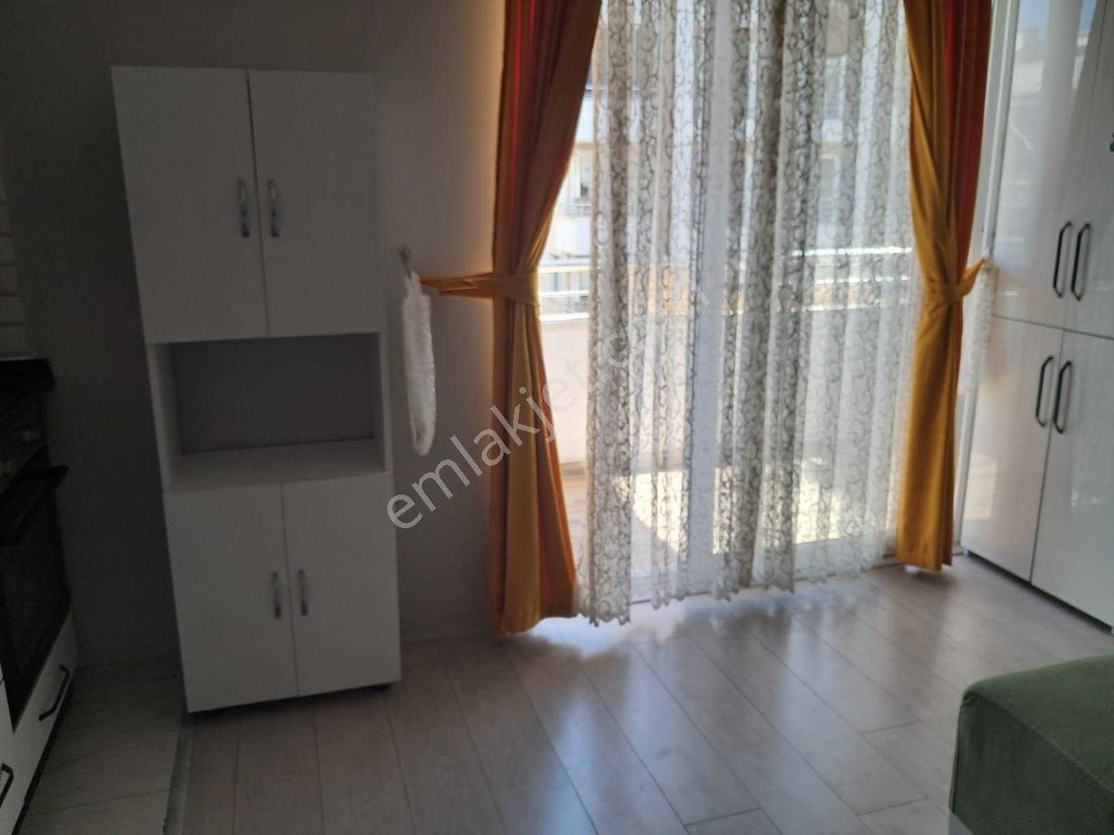 Samsun Atakum Körfez Tramvay 20 Mt Eşyalı 1+1 Acil Satılık Daire - Görsel 24