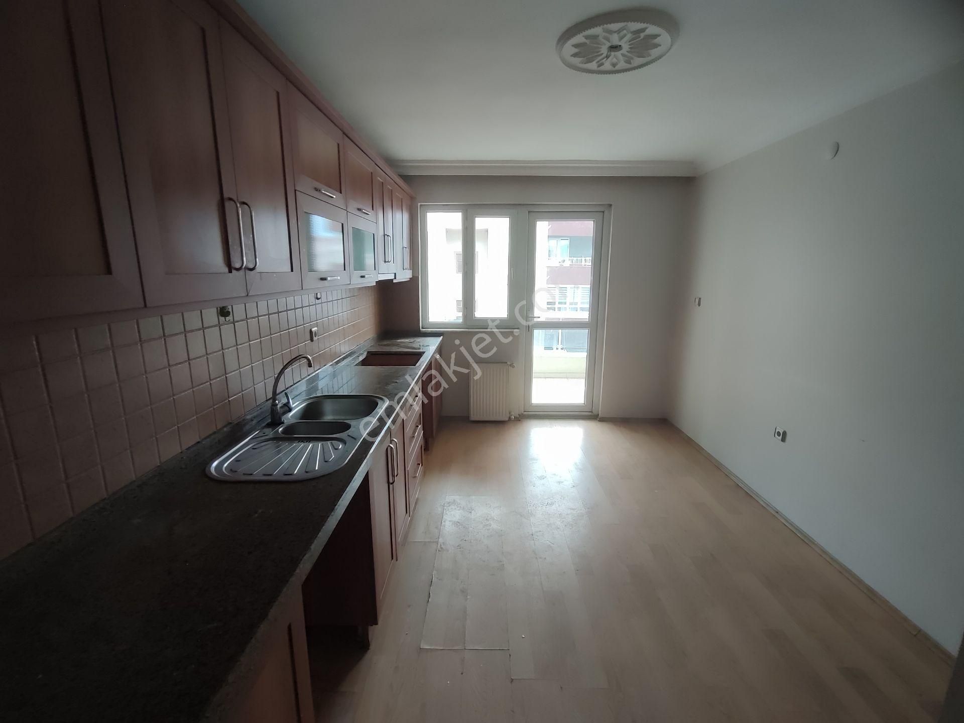 Kardeşten Edremit Merkezde Jeotermalli Ara Kat Geniş 3+1 Daire - Görsel 6