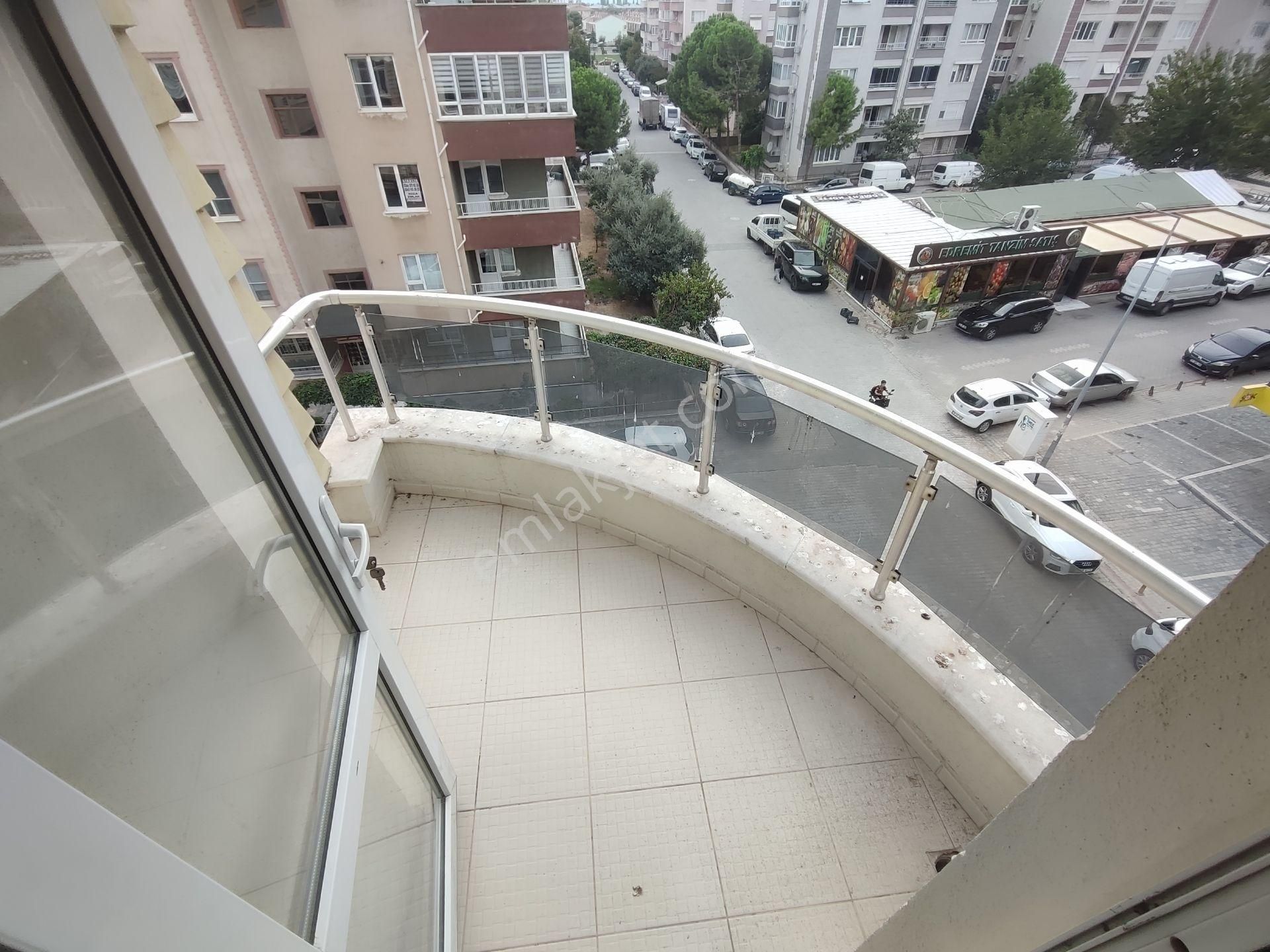 Kardeşten Edremit Merkezde Jeotermalli Ara Kat Geniş 3+1 Daire - Görsel 8