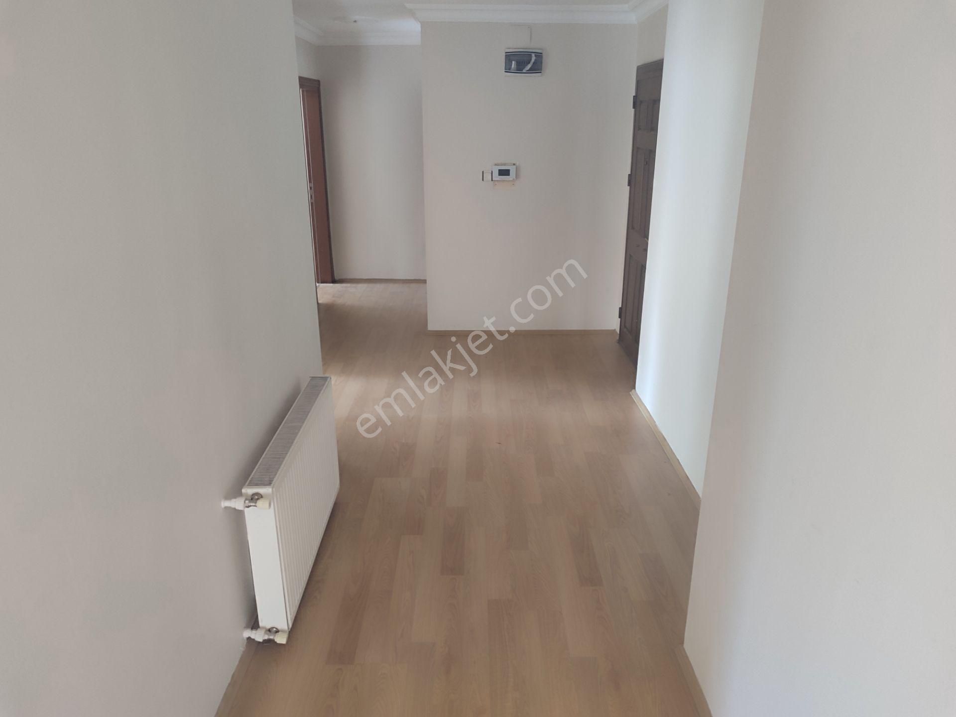 Kardeşten Edremit Merkezde Jeotermalli Ara Kat Geniş 3+1 Daire - Görsel 18