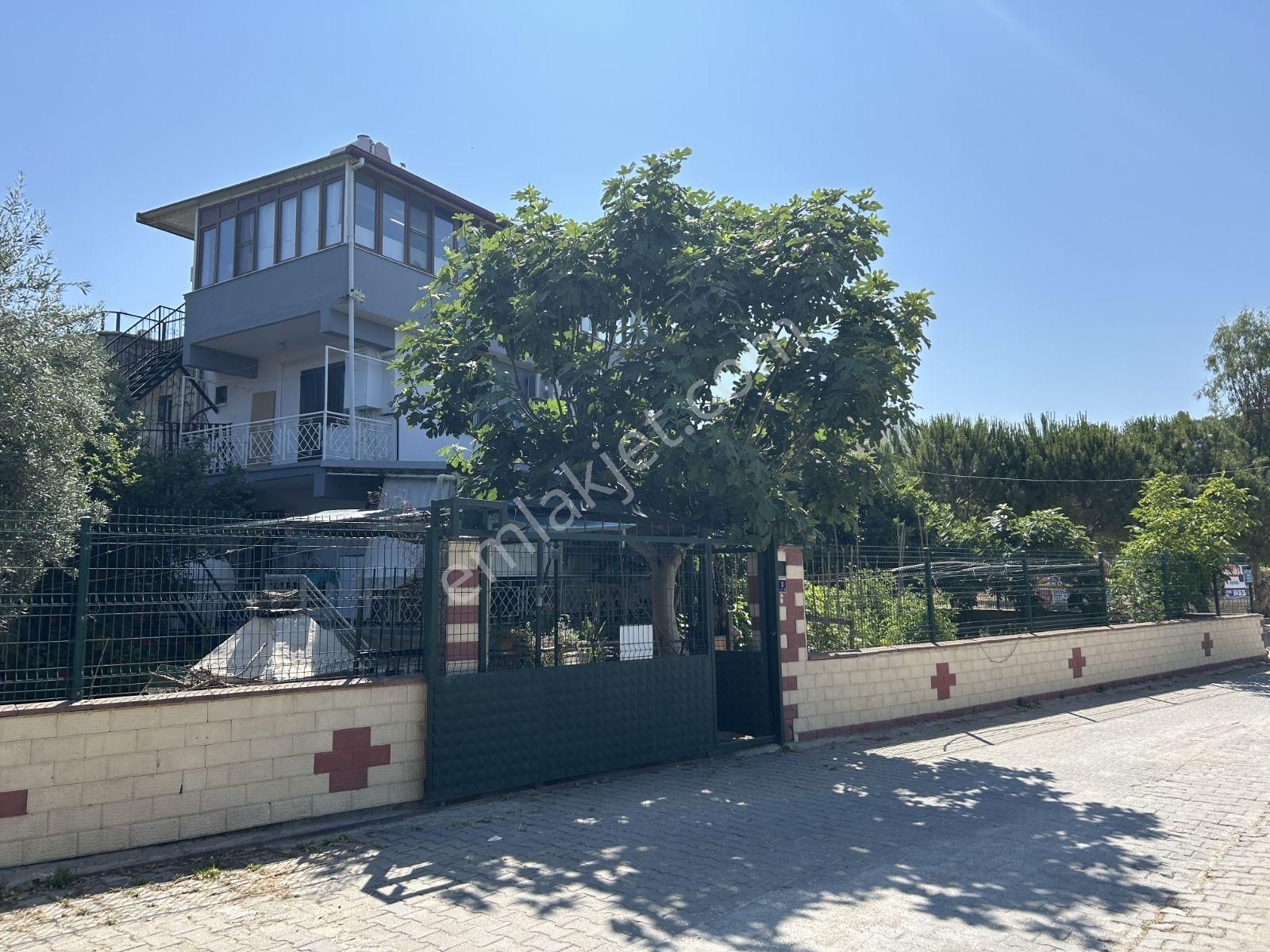 Şehir Merkezi ,sahile 340 Mt Mesafede ,360 M2 Geniş Bahçeli Mülk - Görsel 5