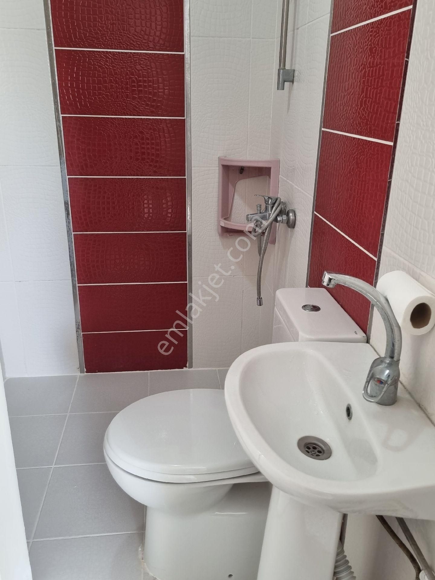 Cumhuriyet Mahallesinde Fenlisesine Yakın Ara Kat Site İçinde Daire Satılık - Görsel 15