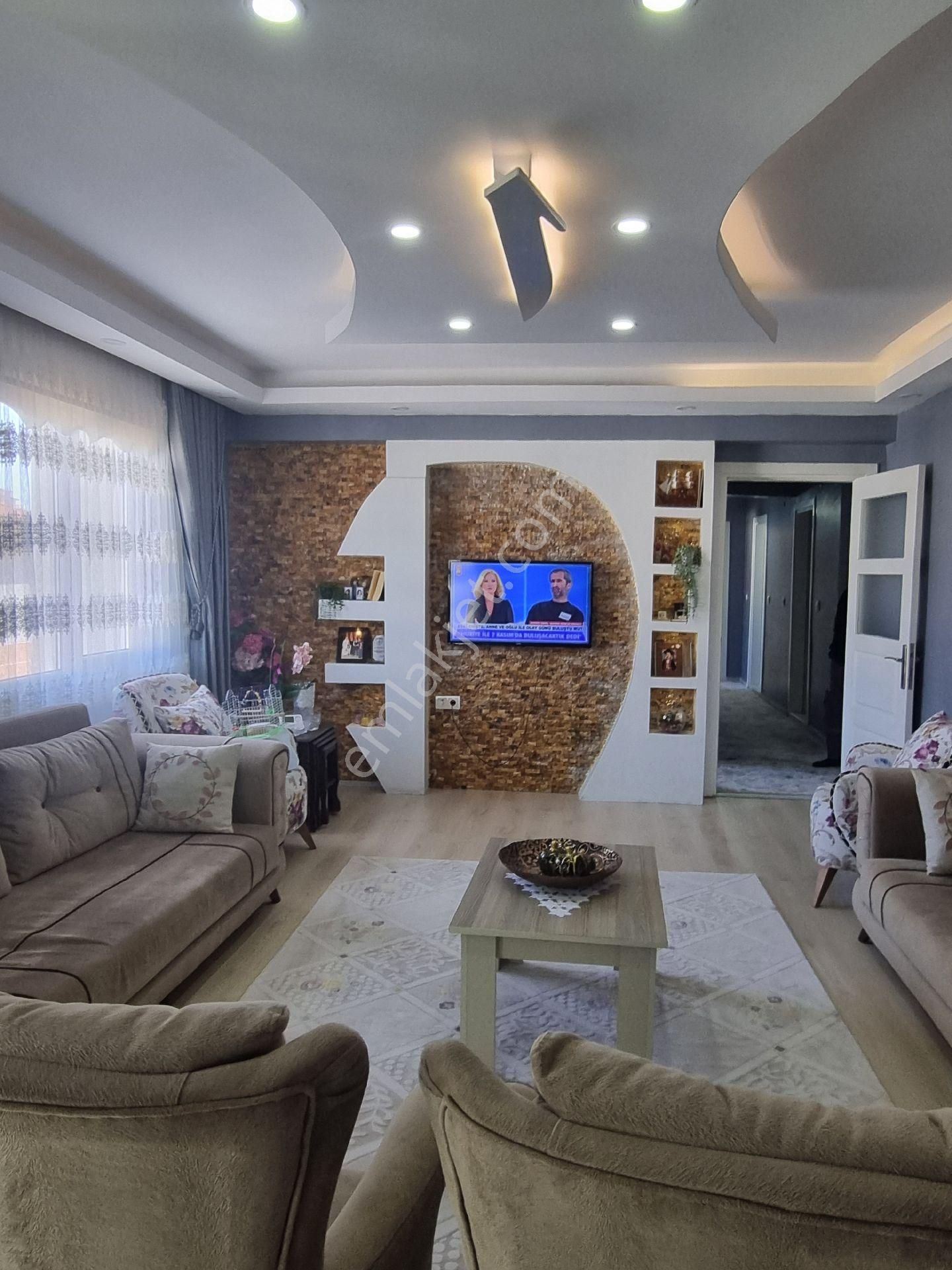 Cumhuriyet Mahallesinde Fenlisesine Yakın Ara Kat Site İçinde Daire Satılık - Görsel 5