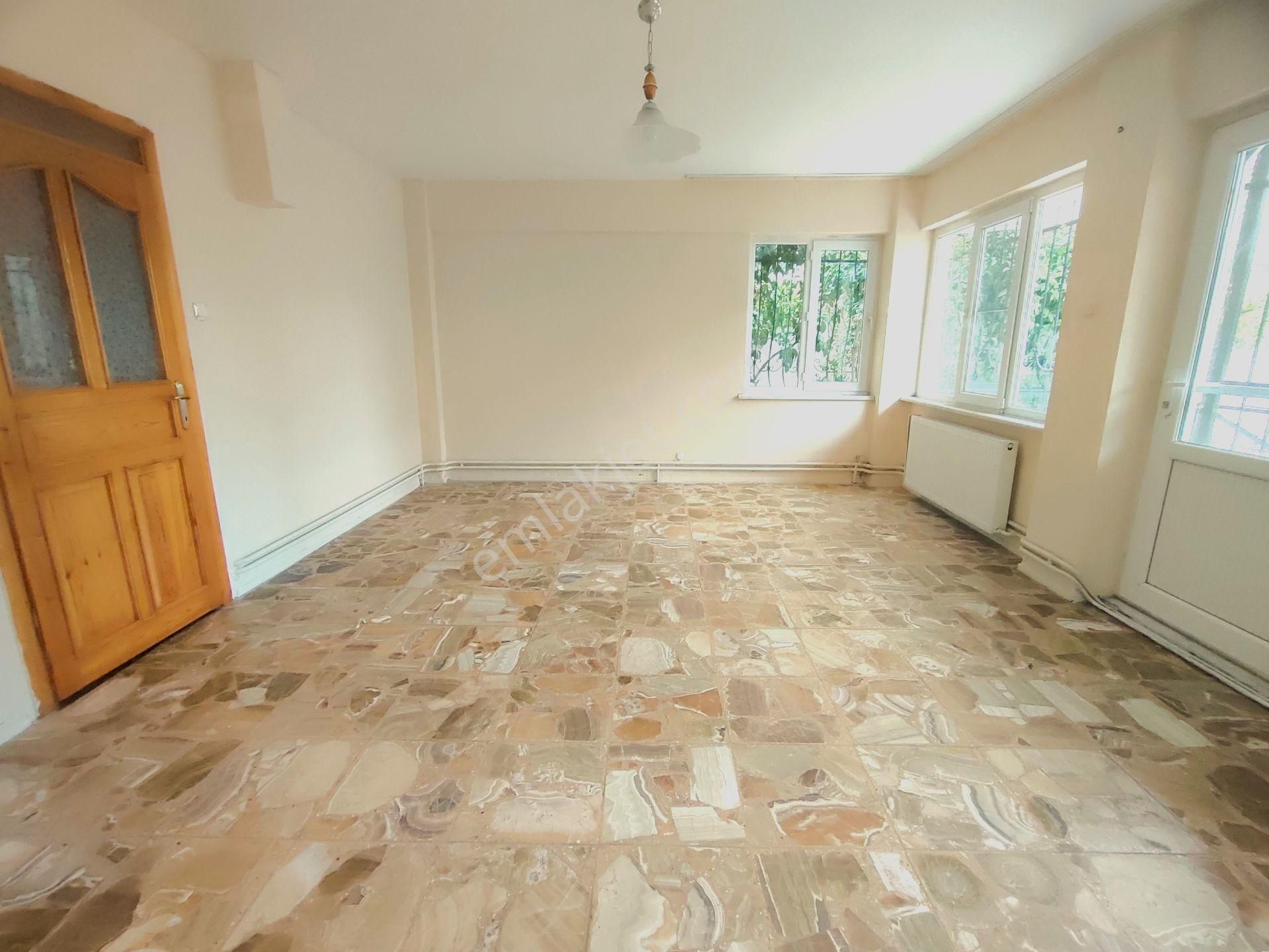 Kardeşten Akçay Yenimahallede Müstakil Havasında Geniş 3+1 Daire - Görsel 8