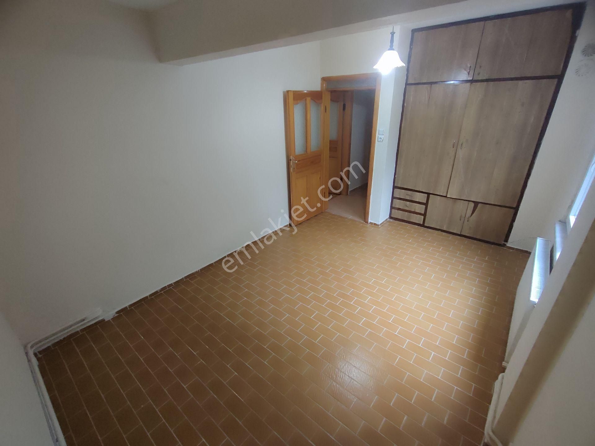 Kardeşten Akçay Yenimahallede Müstakil Havasında Geniş 3+1 Daire - Görsel 15