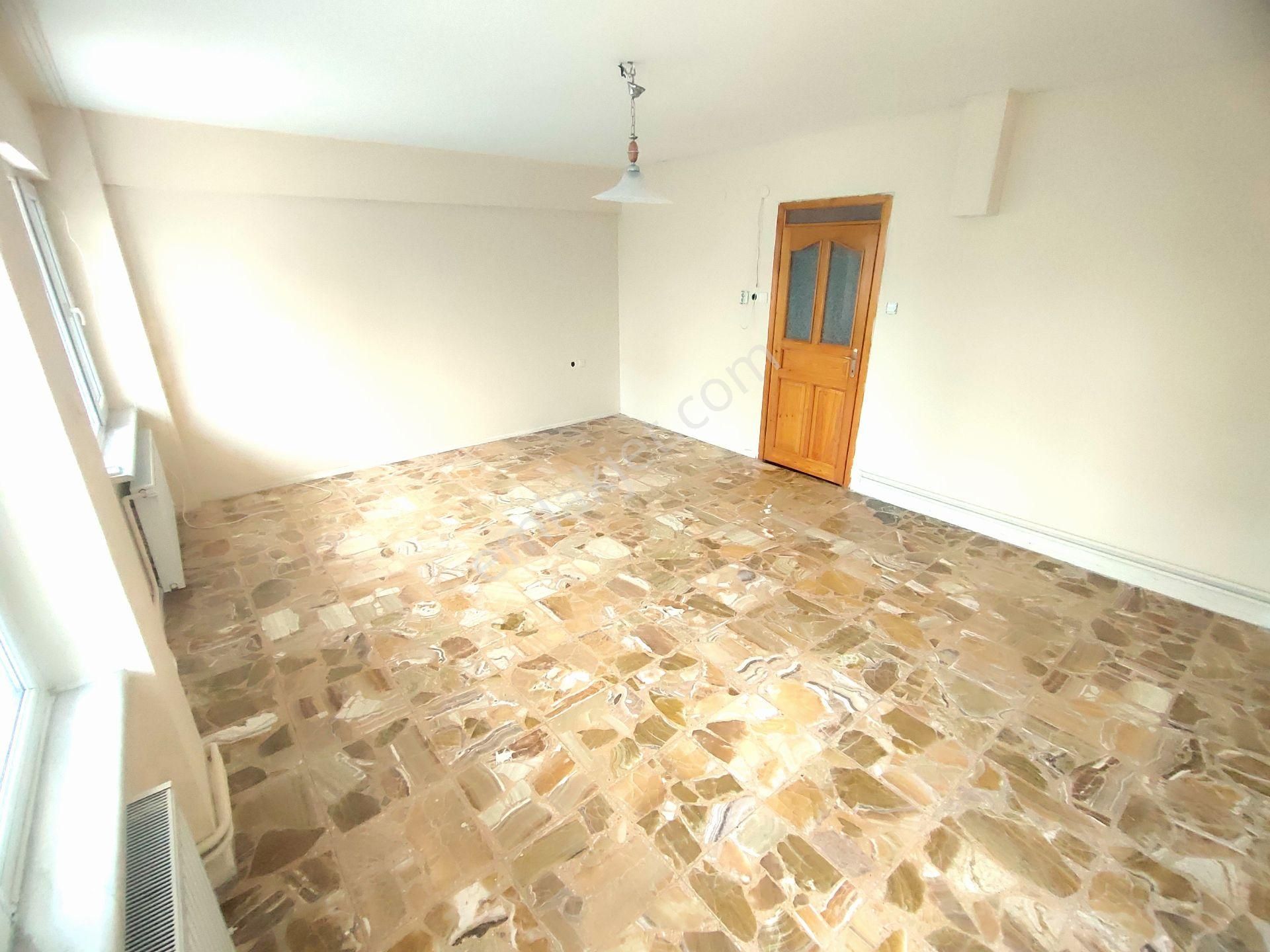 Kardeşten Akçay Yenimahallede Müstakil Havasında Geniş 3+1 Daire - Görsel 9