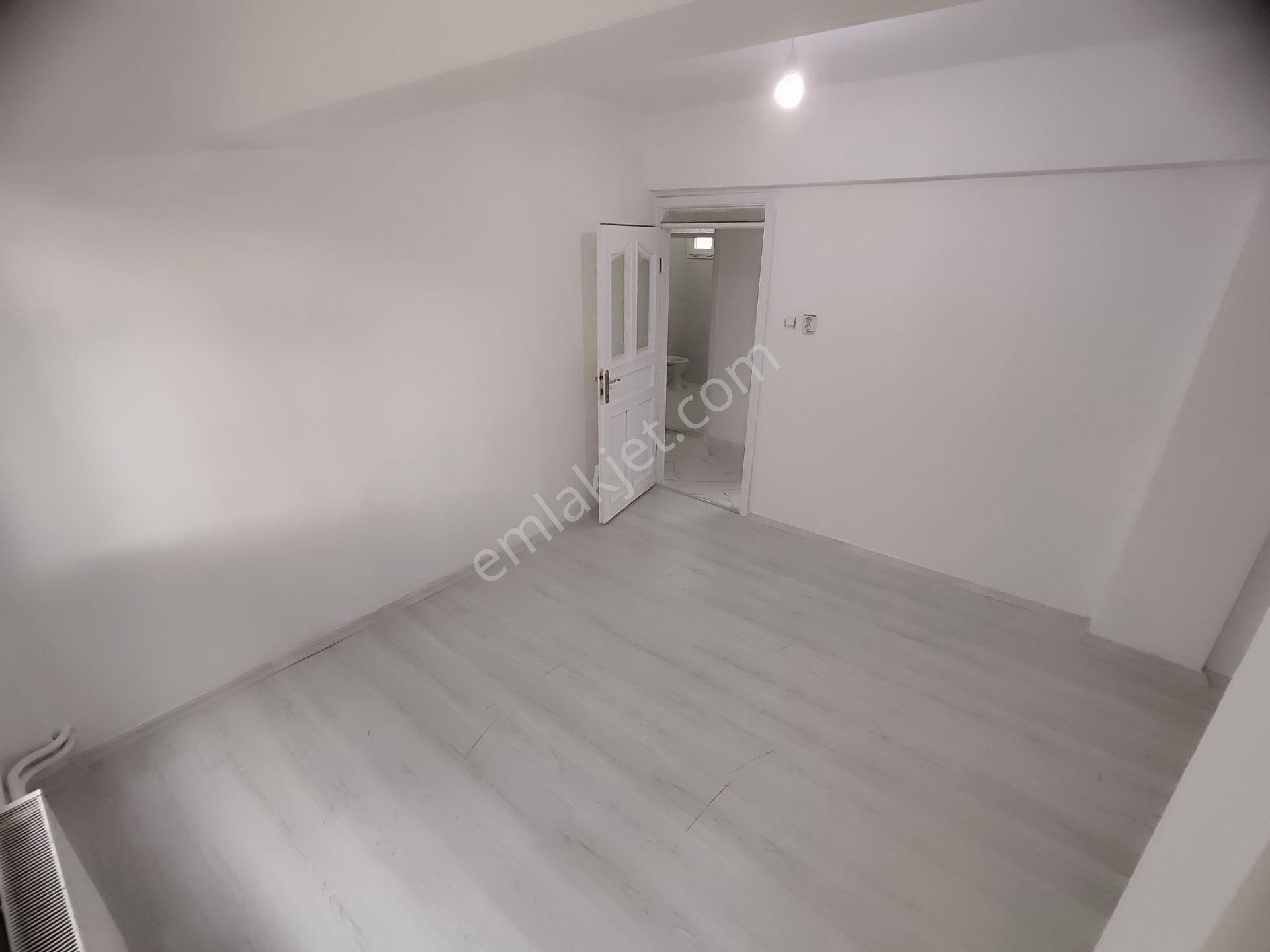 Kardeşten Akçay Yenimahallede Müstakil Havasında Geniş 3+1 Daire - Görsel 30