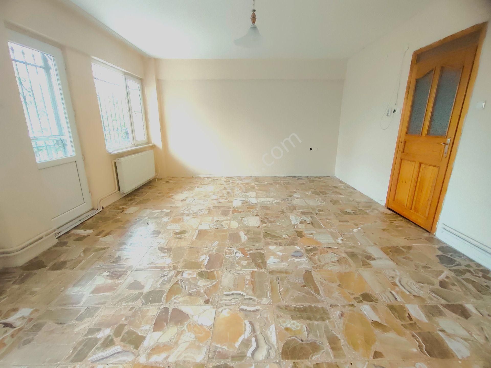 Kardeşten Akçay Yenimahallede Müstakil Havasında Geniş 3+1 Daire - Görsel 7