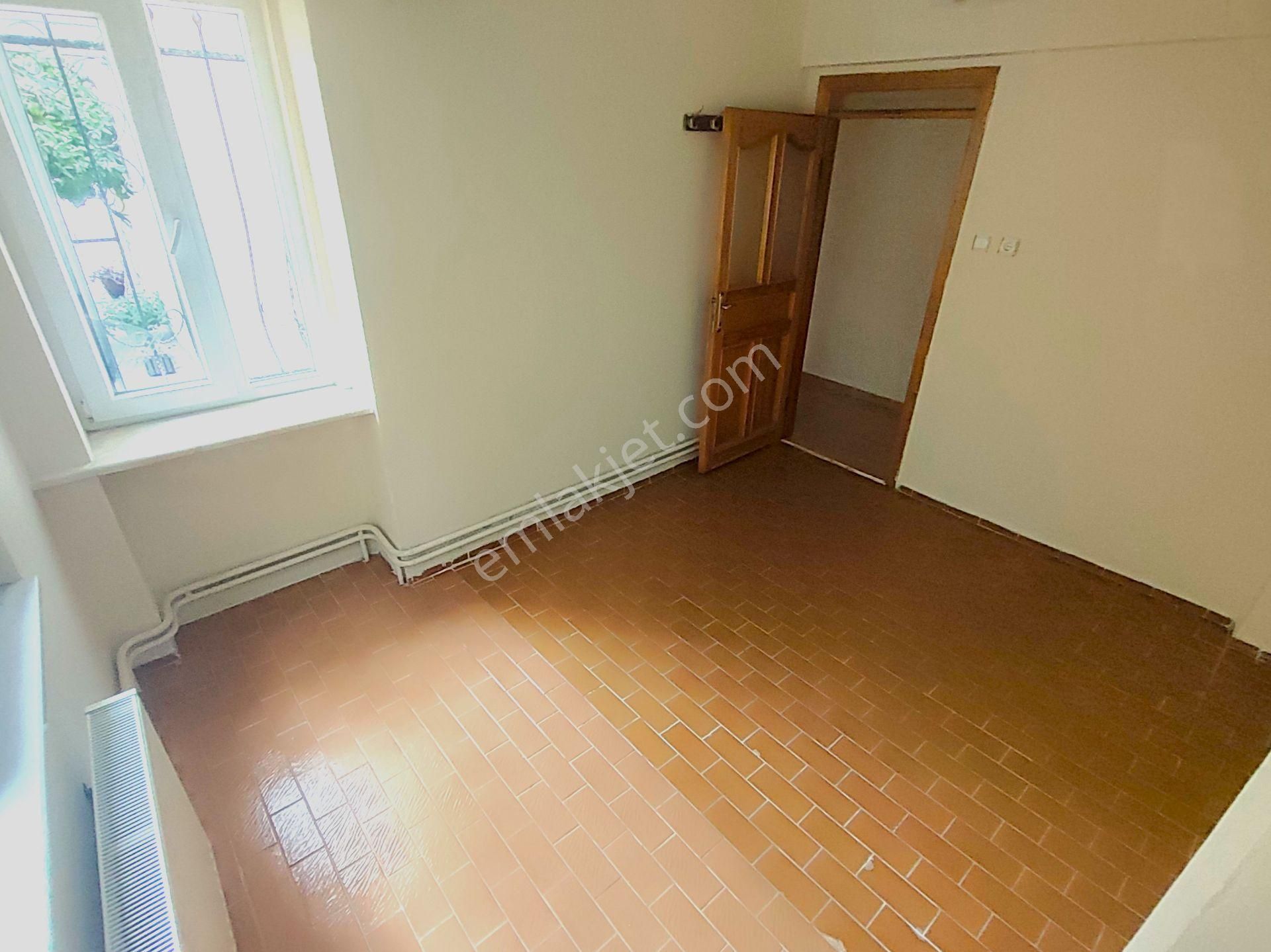 Kardeşten Akçay Yenimahallede Müstakil Havasında Geniş 3+1 Daire - Görsel 13