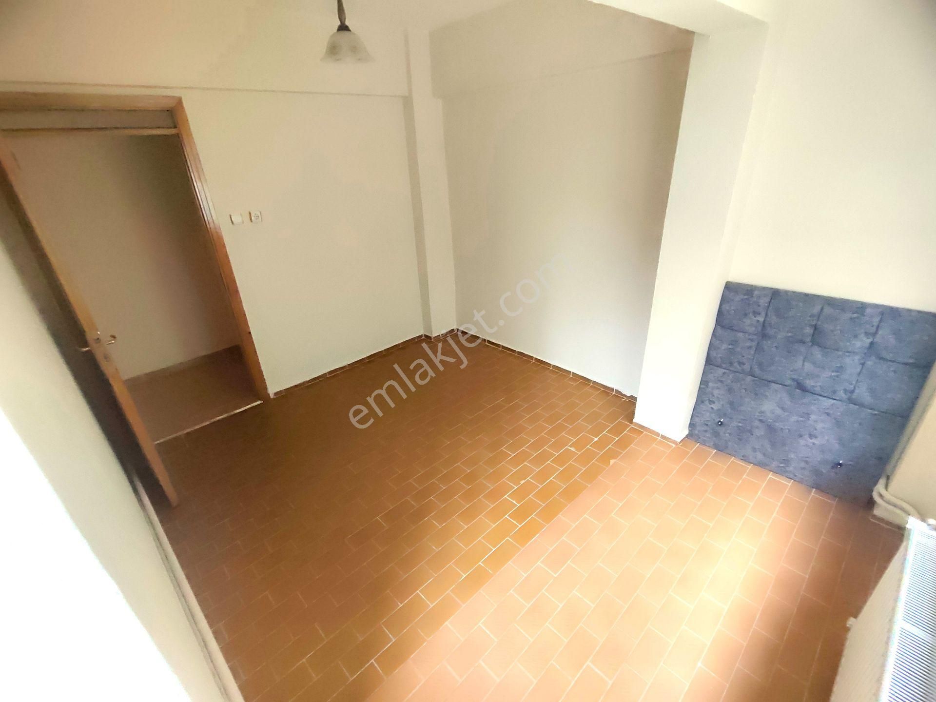 Kardeşten Akçay Yenimahallede Müstakil Havasında Geniş 3+1 Daire - Görsel 12