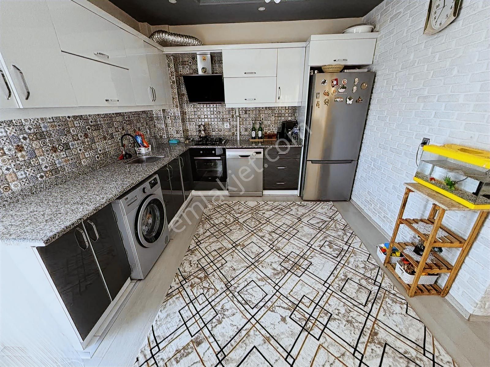 Kadriye'de Merkezi Konumda Doğal Ğazlı Bahçeli Ara Kat 3+1 Daire - Görsel 23