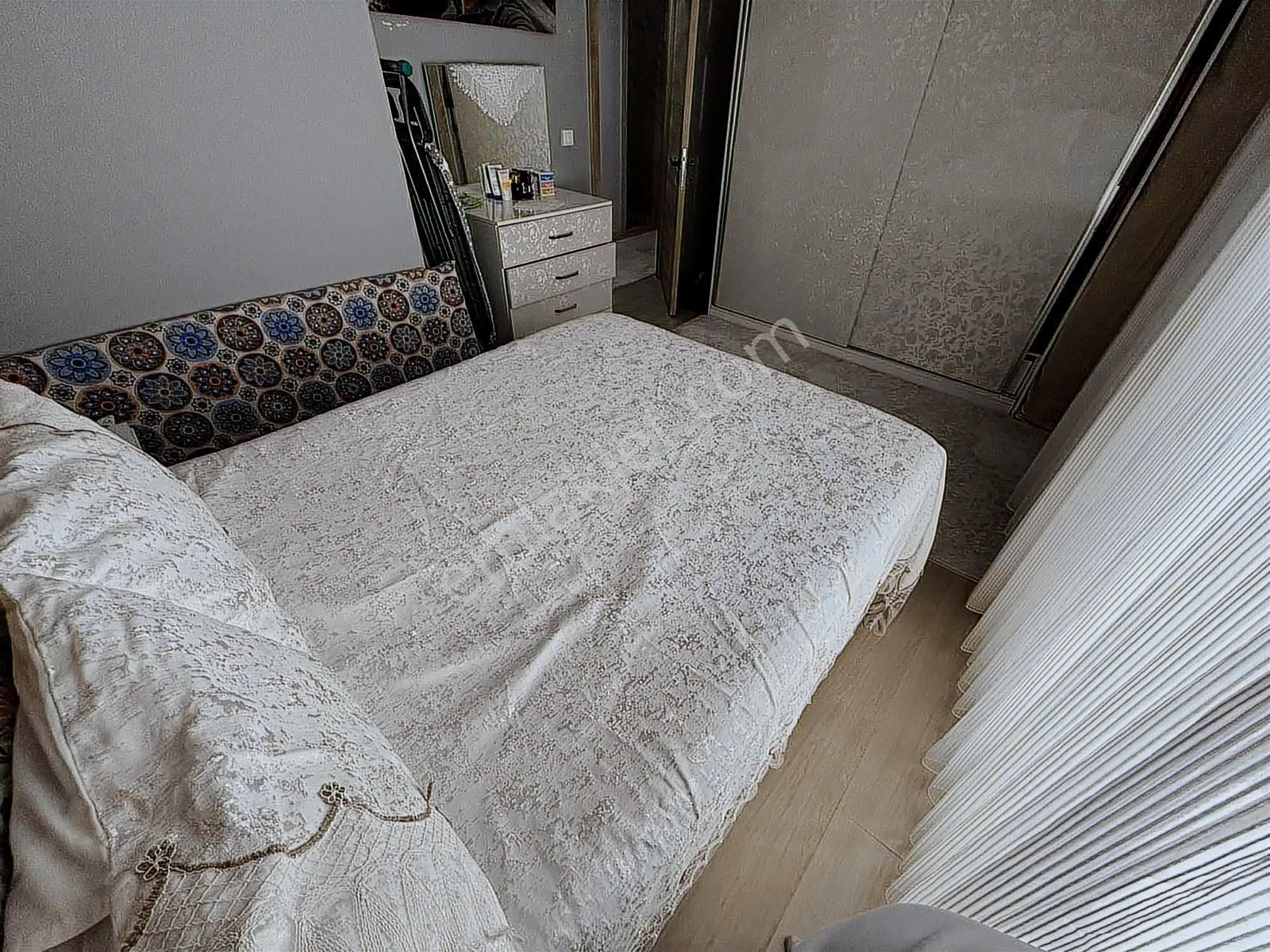 Kadriye'de Merkezi Konumda Doğal Ğazlı Bahçeli Ara Kat 3+1 Daire - Görsel 9