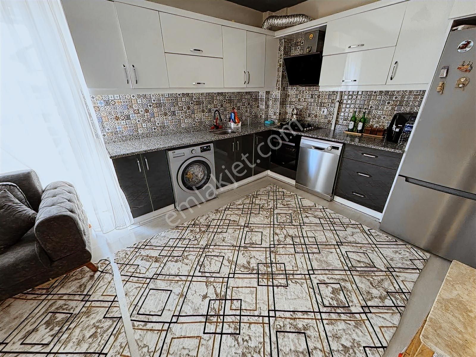 Kadriye'de Merkezi Konumda Doğal Ğazlı Bahçeli Ara Kat 3+1 Daire