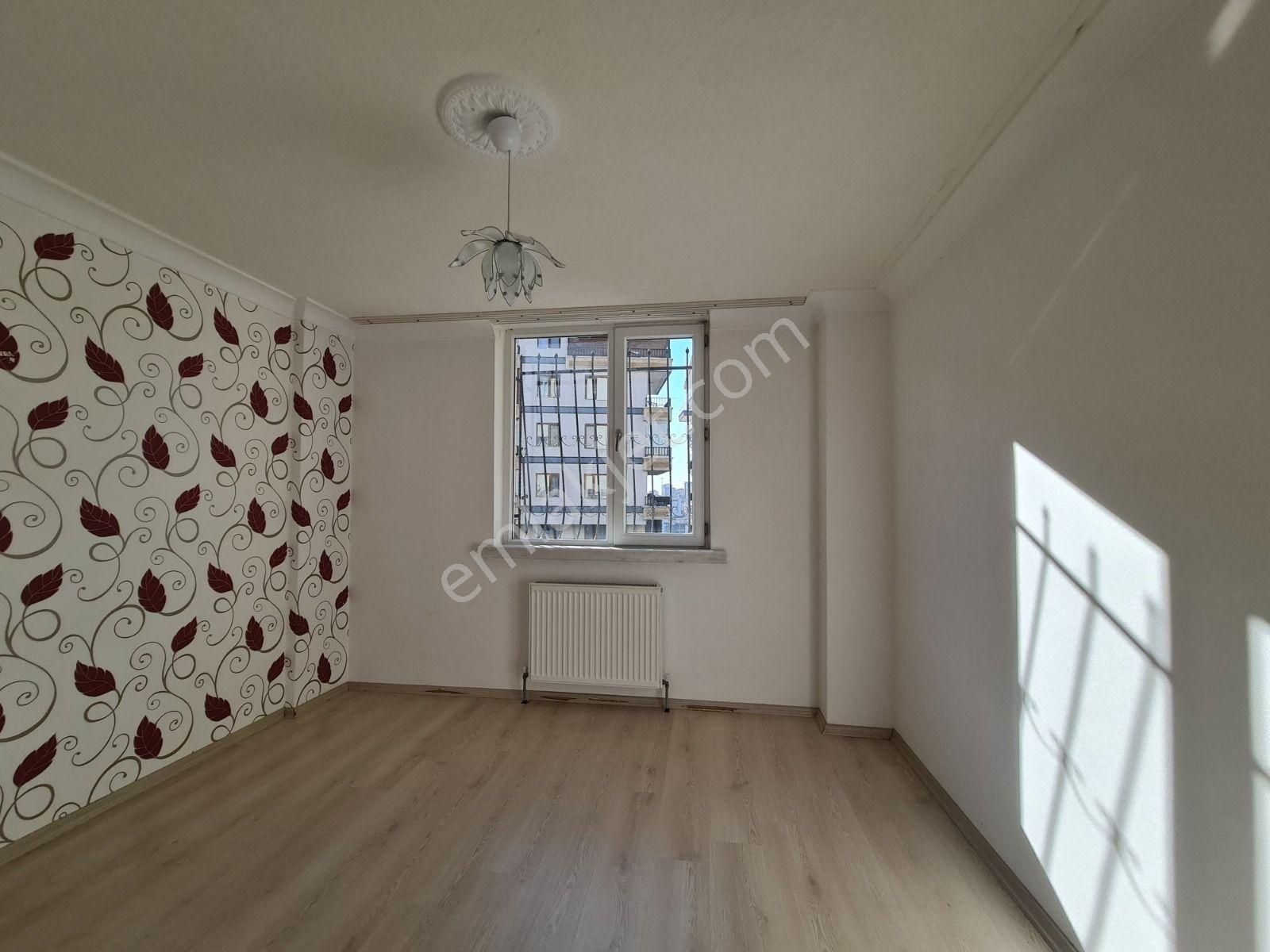 Sarıkamış Caddesi Üzerinde Ön Cephe Full Yapılı Kiralık Daire - Görsel 17