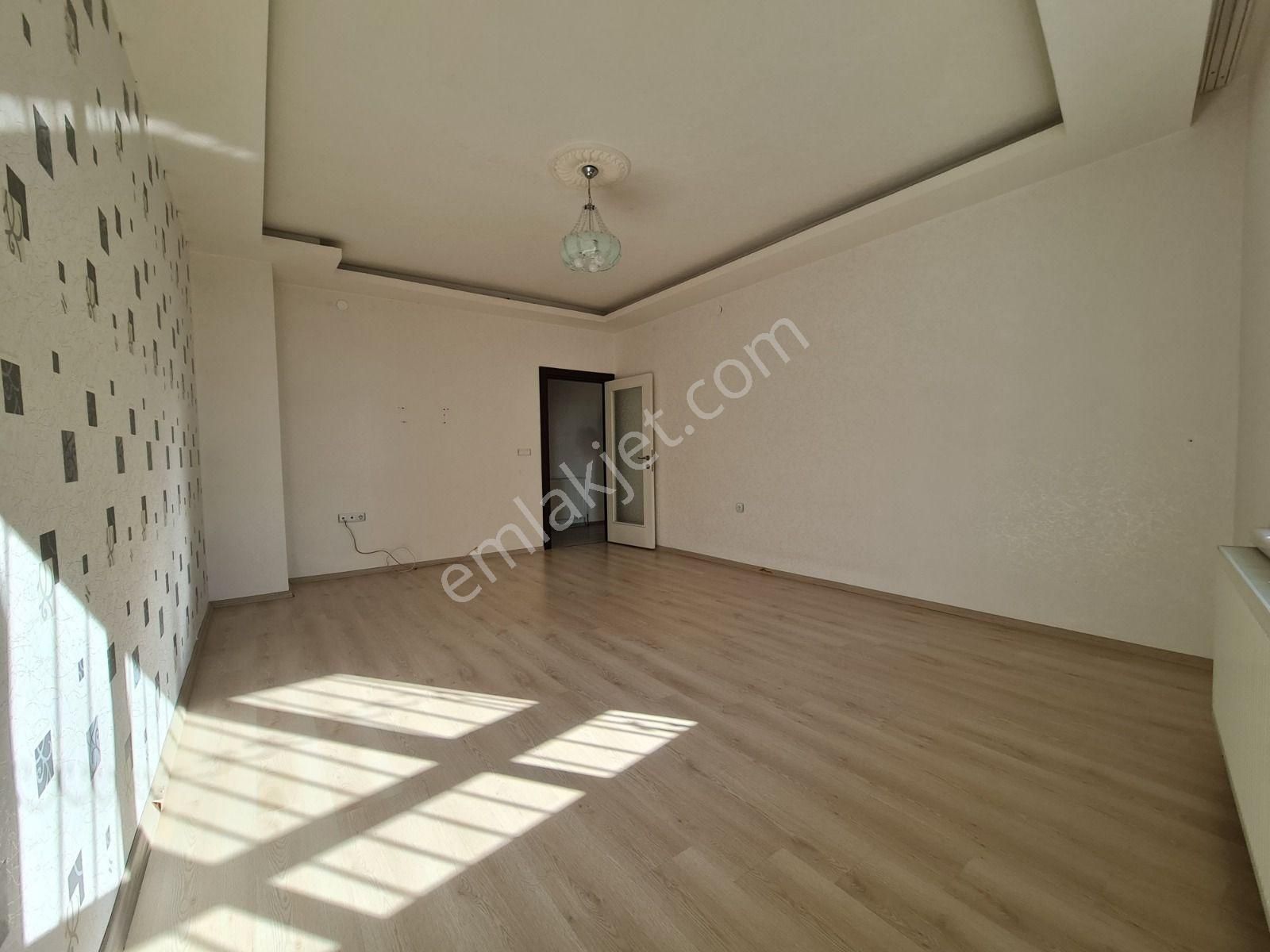 Sarıkamış Caddesi Üzerinde Ön Cephe Full Yapılı Kiralık Daire - Görsel 11