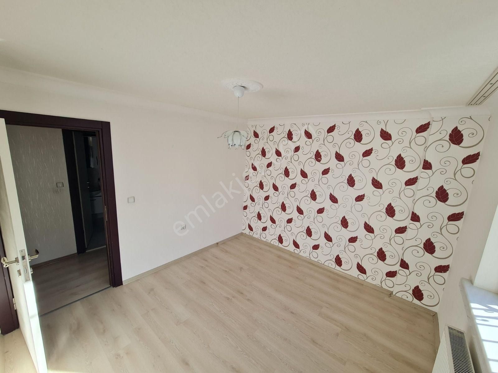Sarıkamış Caddesi Üzerinde Ön Cephe Full Yapılı Kiralık Daire - Görsel 18