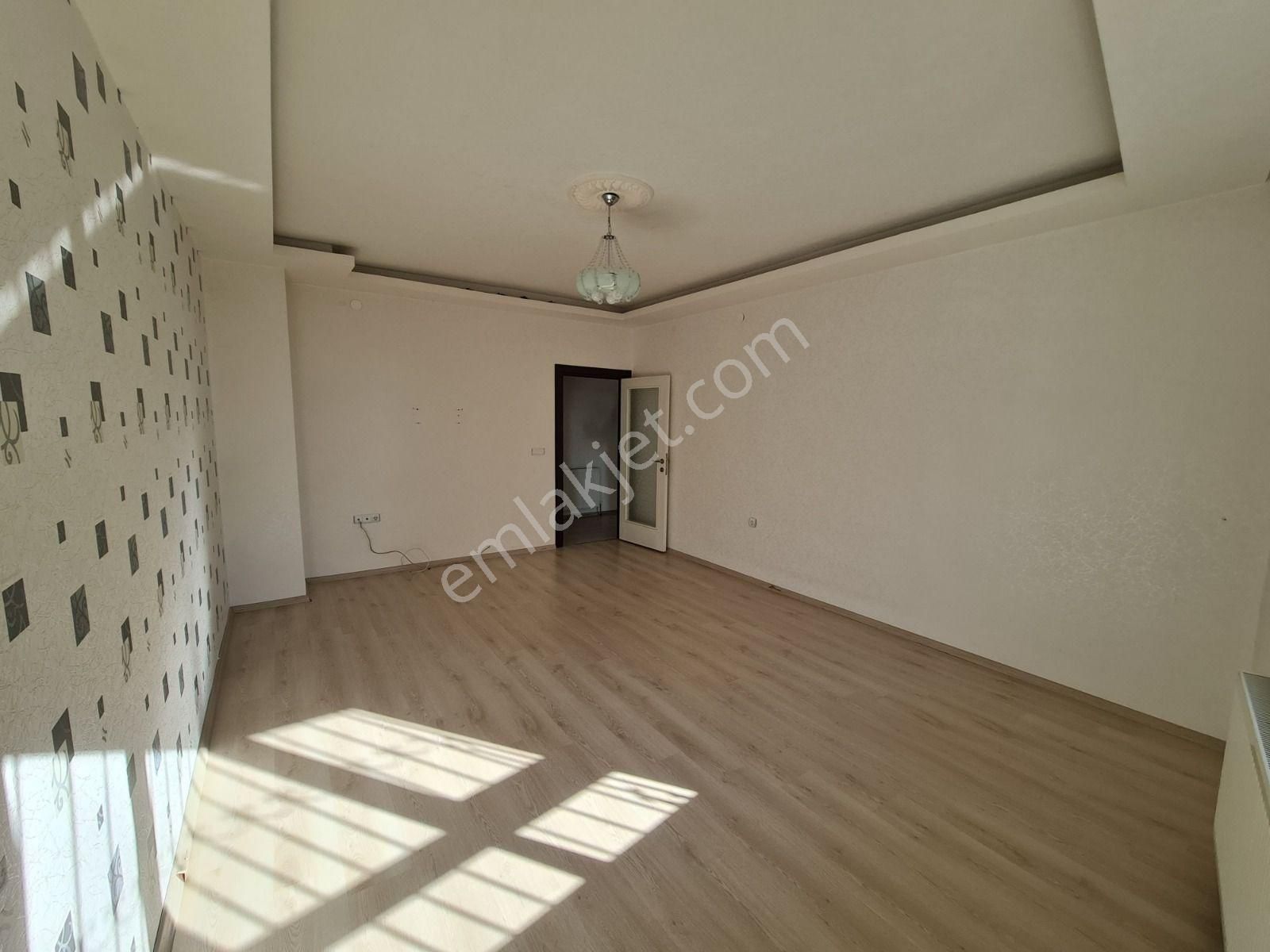 Sarıkamış Caddesi Üzerinde Ön Cephe Full Yapılı Kiralık Daire - Görsel 9