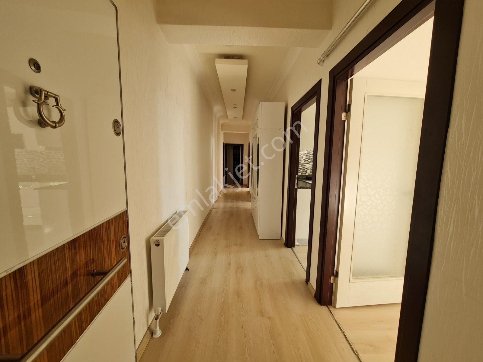 Sarıkamış Caddesi Üzerinde Ön Cephe Full Yapılı Kiralık Daire - Görsel 23