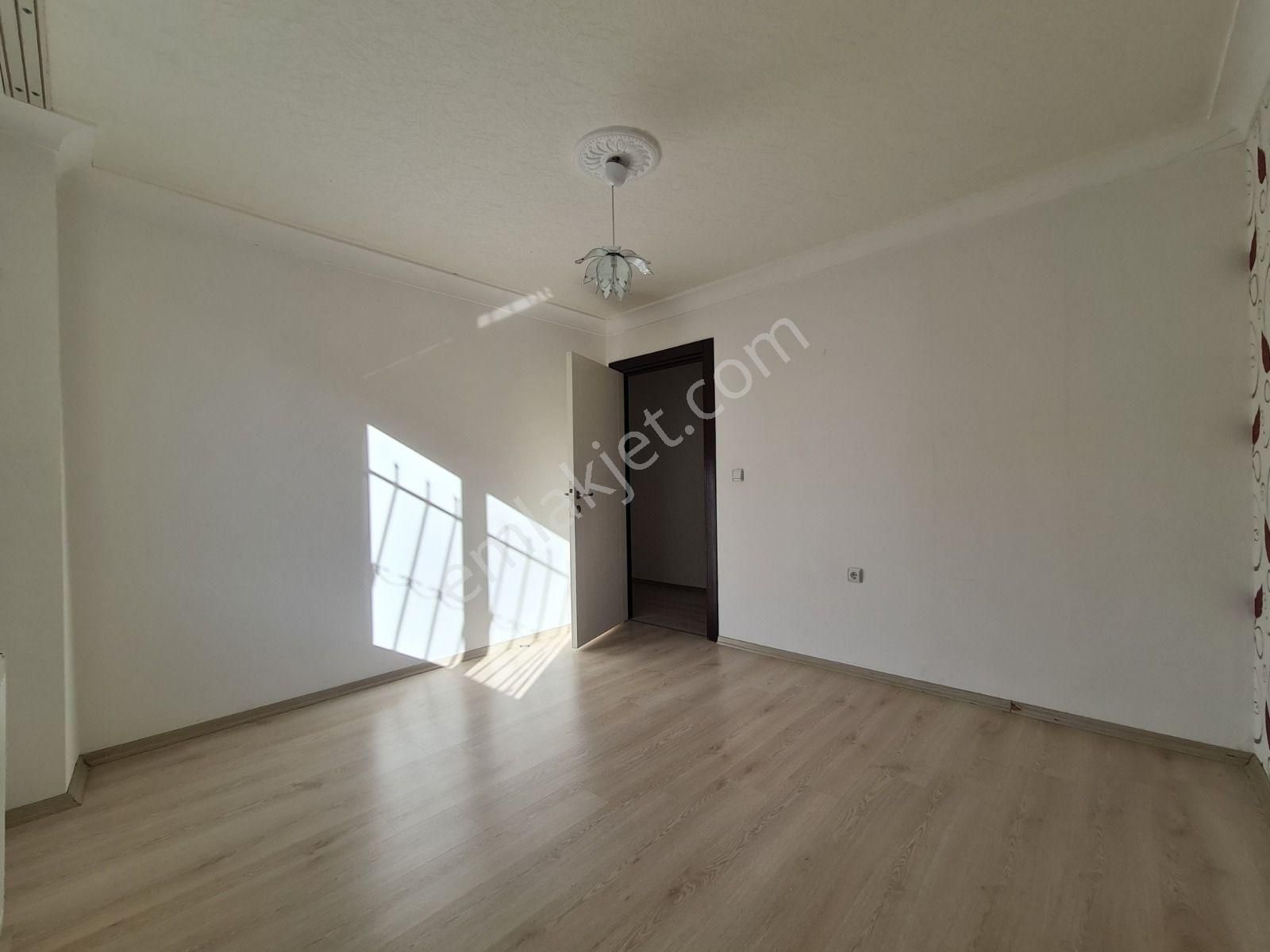 Sarıkamış Caddesi Üzerinde Ön Cephe Full Yapılı Kiralık Daire - Görsel 19