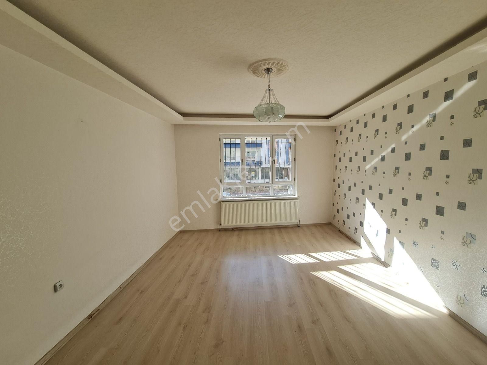Sarıkamış Caddesi Üzerinde Ön Cephe Full Yapılı Kiralık Daire - Görsel 7