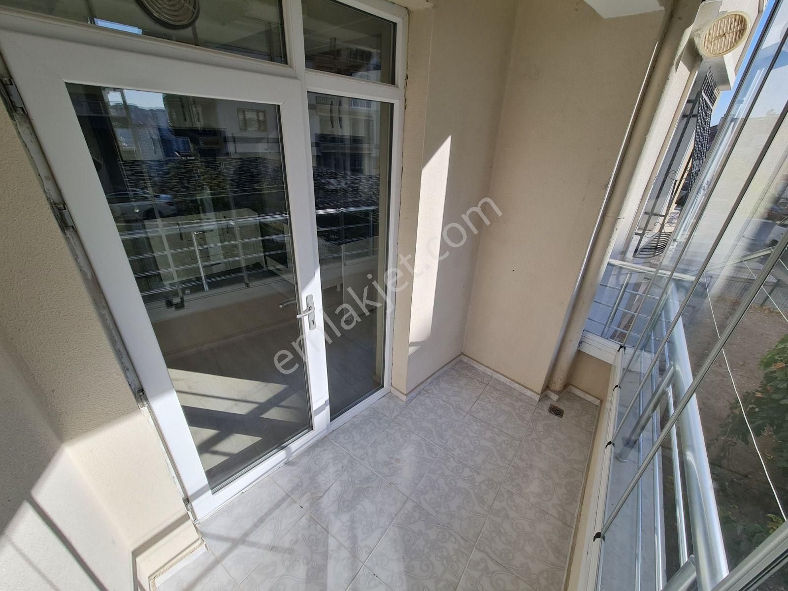 Sarıkamış Caddesi Üzerinde Ön Cephe Full Yapılı Kiralık Daire - Görsel 4