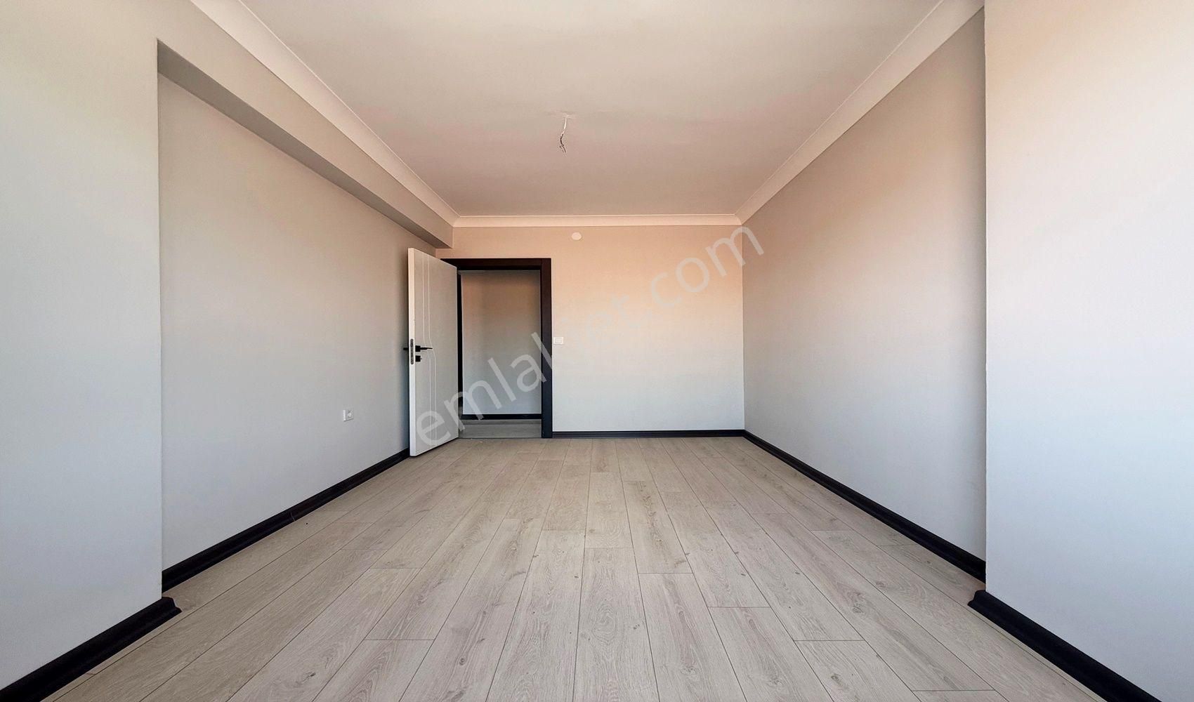 Vadi'den Karakayada Sıfır Ara Kat Ebeveyn Banyolu 3+1 Satılık - Görsel 7